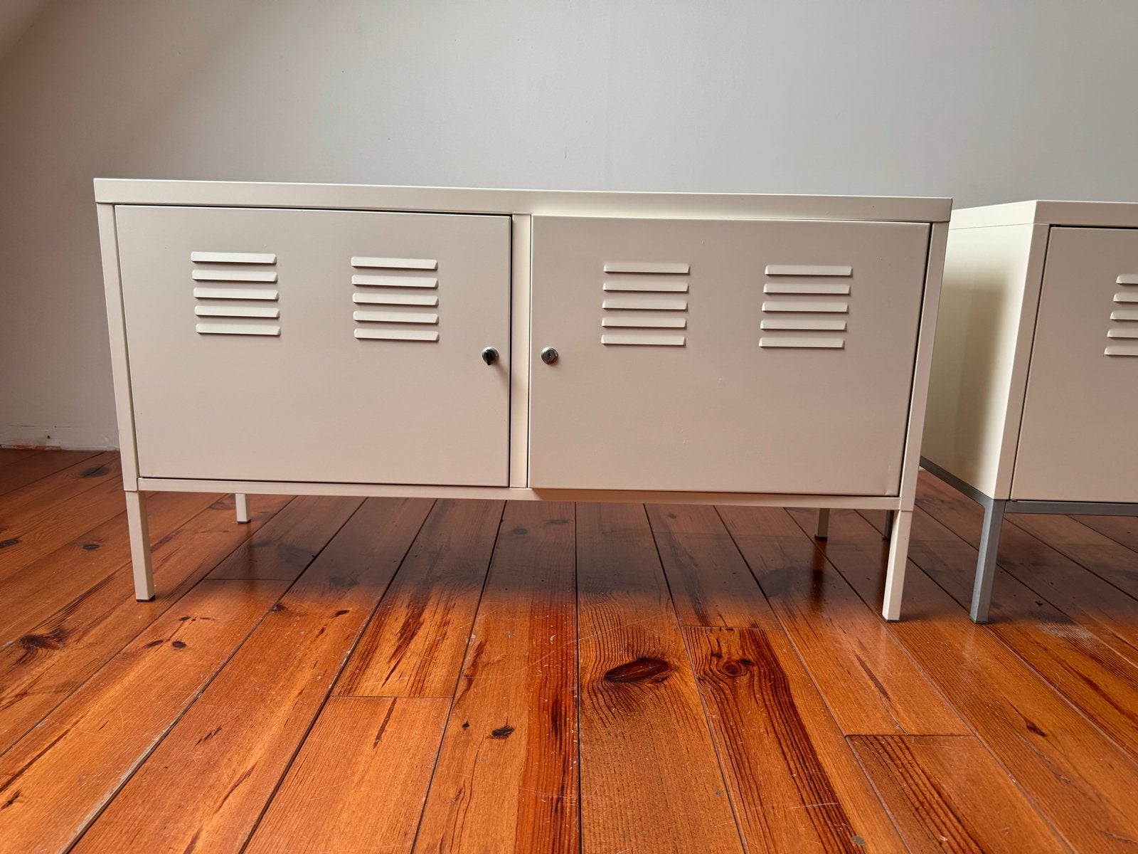 IKEA PS Kast gebroken wit - slotjes ontbreken, Ophalen, Gebruikt