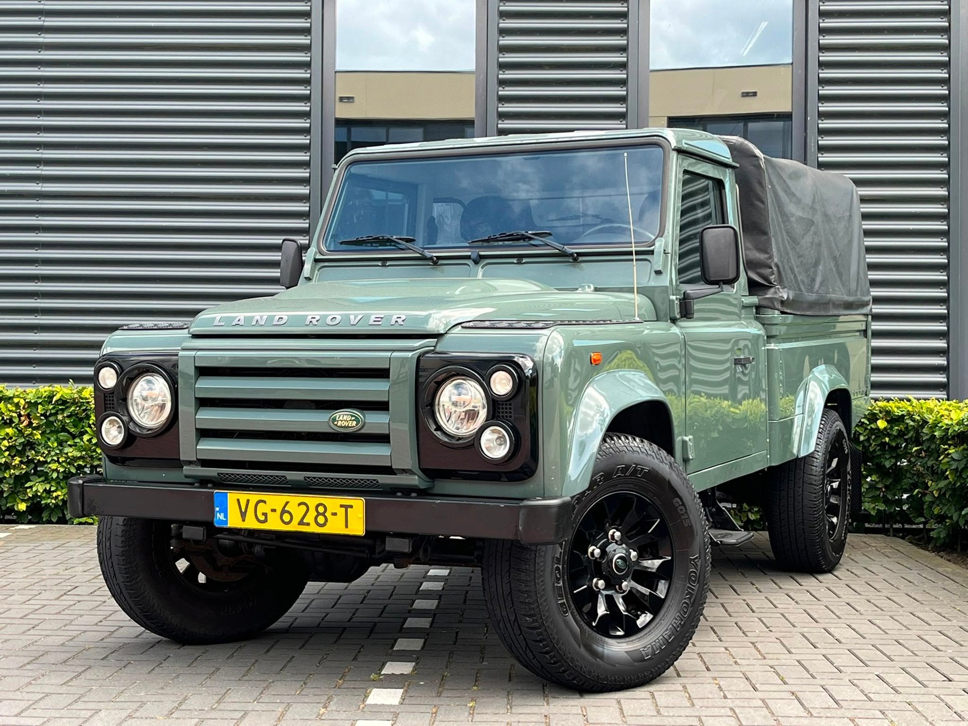 Land Rover Defender 110 HCPU TD4 X-Tech | Airco | Sawtooth L, Stof, Gebruikt, Zwart, 4 cilinders
