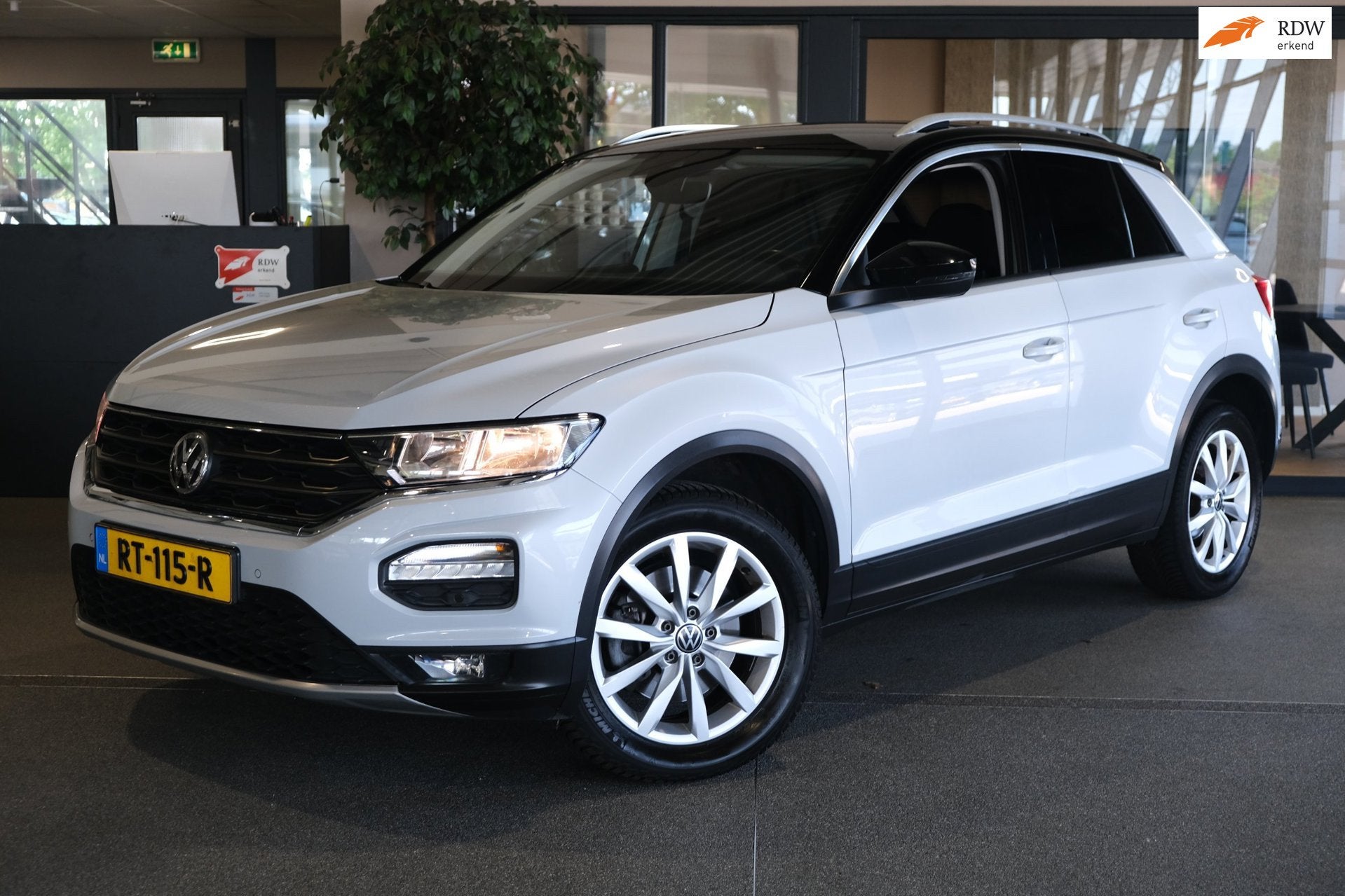 Volkswagen T-Roc 1.0 TSI Style 116PK Airco PDC Trekhaak, Voorwielaandrijving, Gebruikt, Euro 6, 116 pk