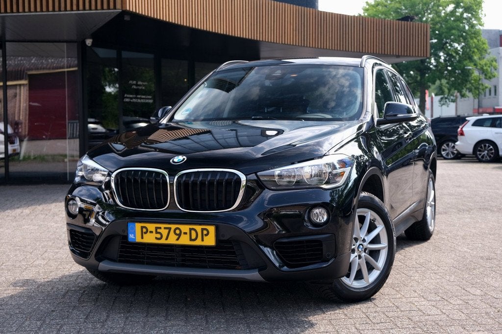 BMW X1 SDrive18i Executive|Rijklaar!|Trekhaak|Stoelverwarmin, Auto's, BMW, Bedrijf, Te koop, X1, ABS, Airbags, Airconditioning