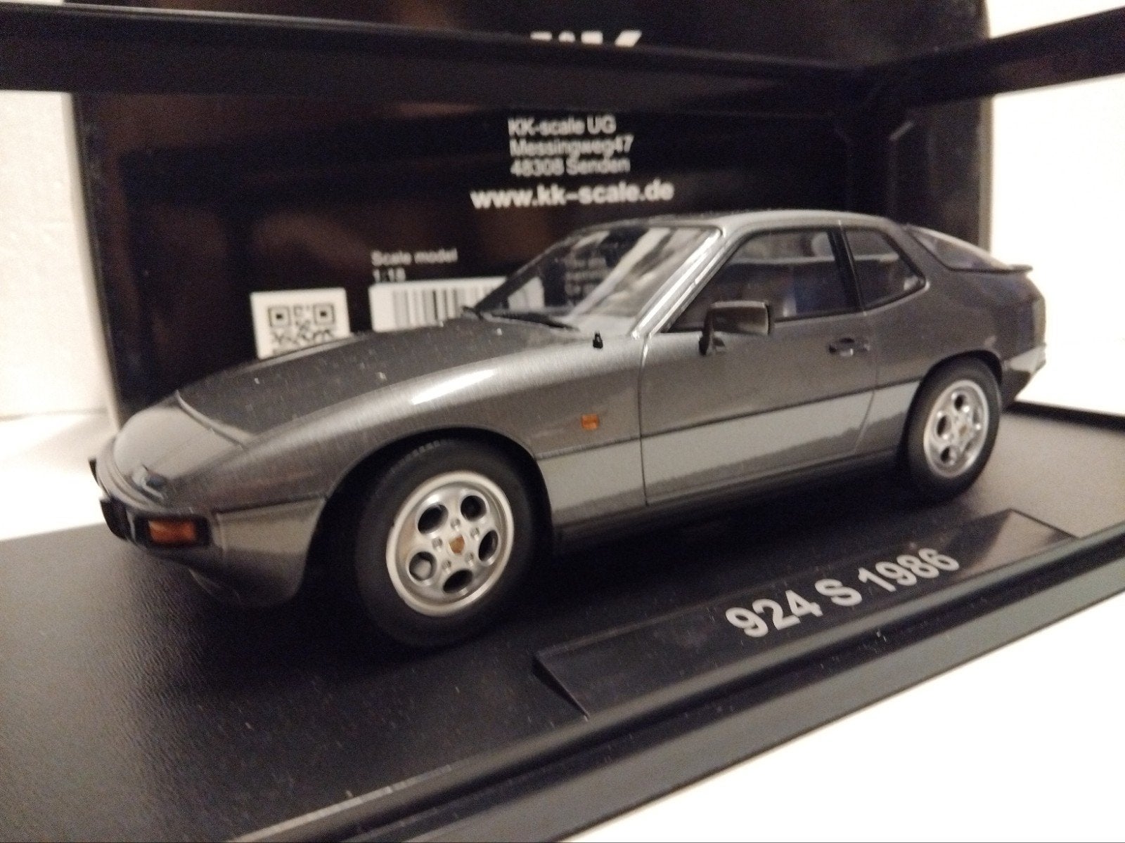 Porsche 924 S donkergrijs 1986 KK new 1:18 KRD, Ophalen of Verzenden, Zo goed als nieuw, Auto, Overige merken