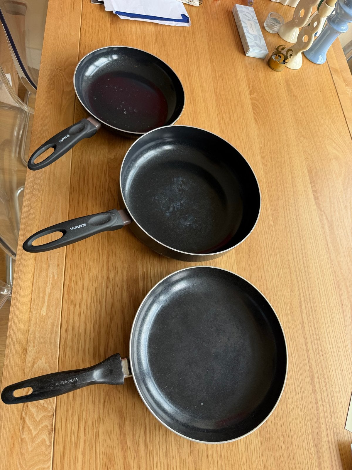 Set van 3 gebruikte koekenpannen, Huis en Inrichting, Keuken | Potten en Pannen, Ophalen, Koekenpan, Gebruikt, Antiaanbaklaag