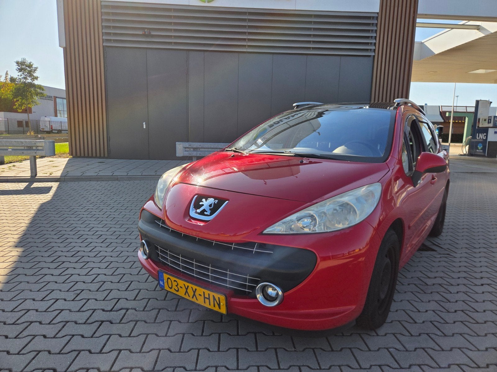 Peugeot 207 1.6 16V SW NWE APK panoramadak  LEZEN, Voorwielaandrijving, 4 cilinders, Handgeschakeld, 600 kg