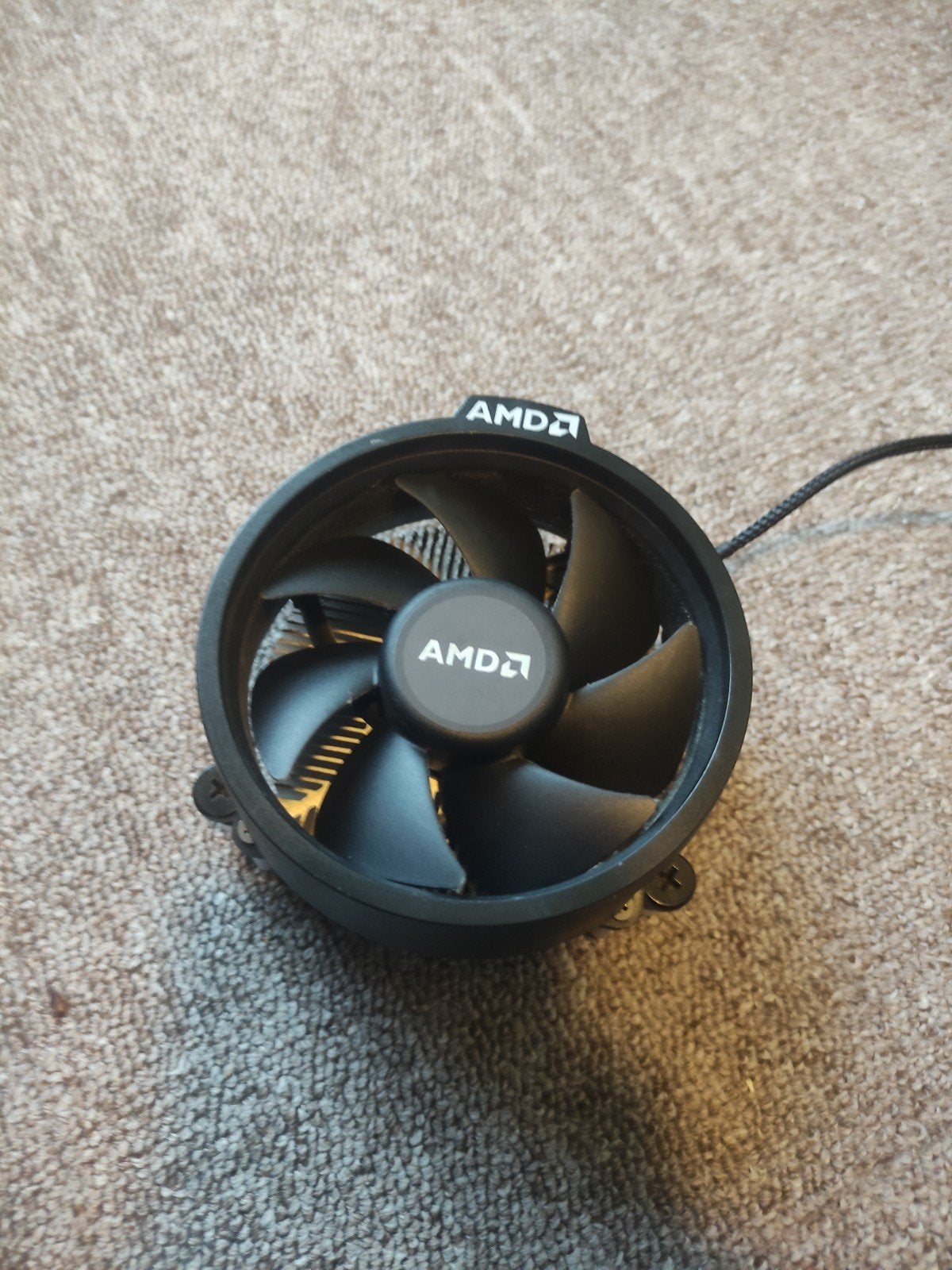 nauwelijks gebruikte AMD CPU cooler AM4 socket goede staat, Computers en Software, Computerkoelers, Gebruikt, Luchtkoeling, Ophalen of Verzenden