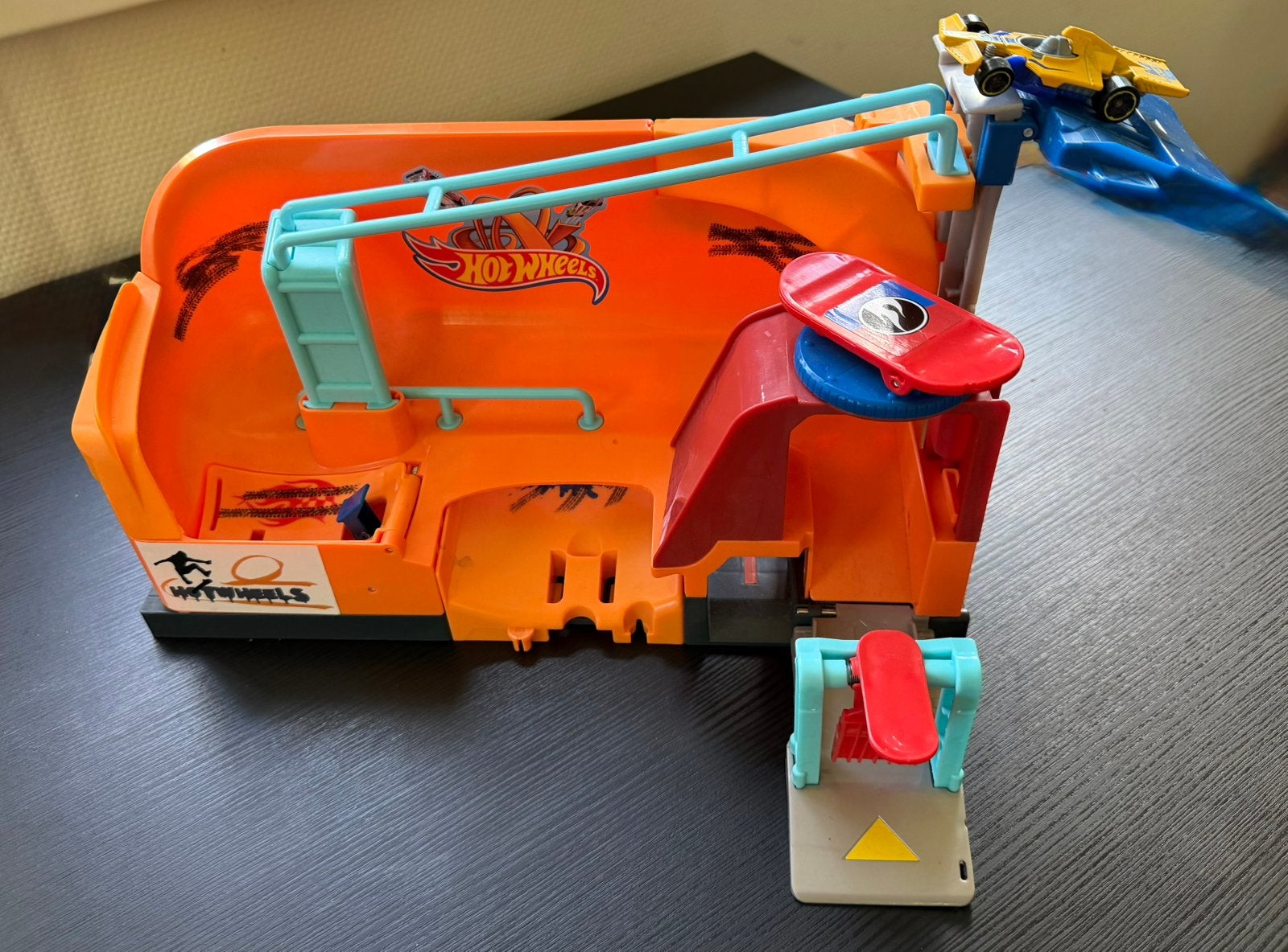 Hot Wheels FNB16 Super Stunt Skatepark, Kinderen en Baby's, Speelgoed | Racebanen, Verzenden, Zo goed als nieuw, Handmatig, Hot Wheels