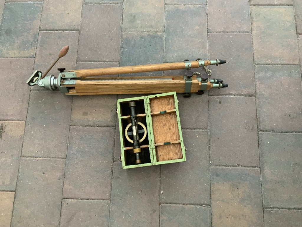 Waterpas instrument  + statief, Doe-het-zelf en Verbouw, Meetapparatuur, Ophalen, Gebruikt, Overige meters