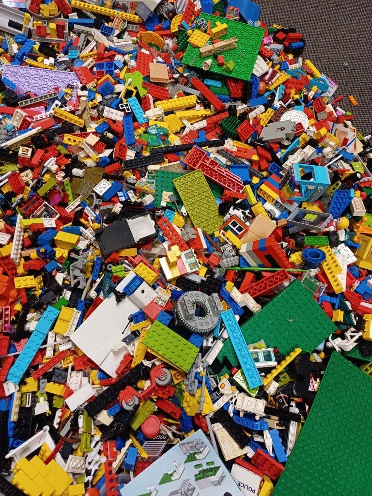 Doos voorzien van Lego - 11 kilo & bouwinstructies, Ophalen of Verzenden, Gebruikt, Lego