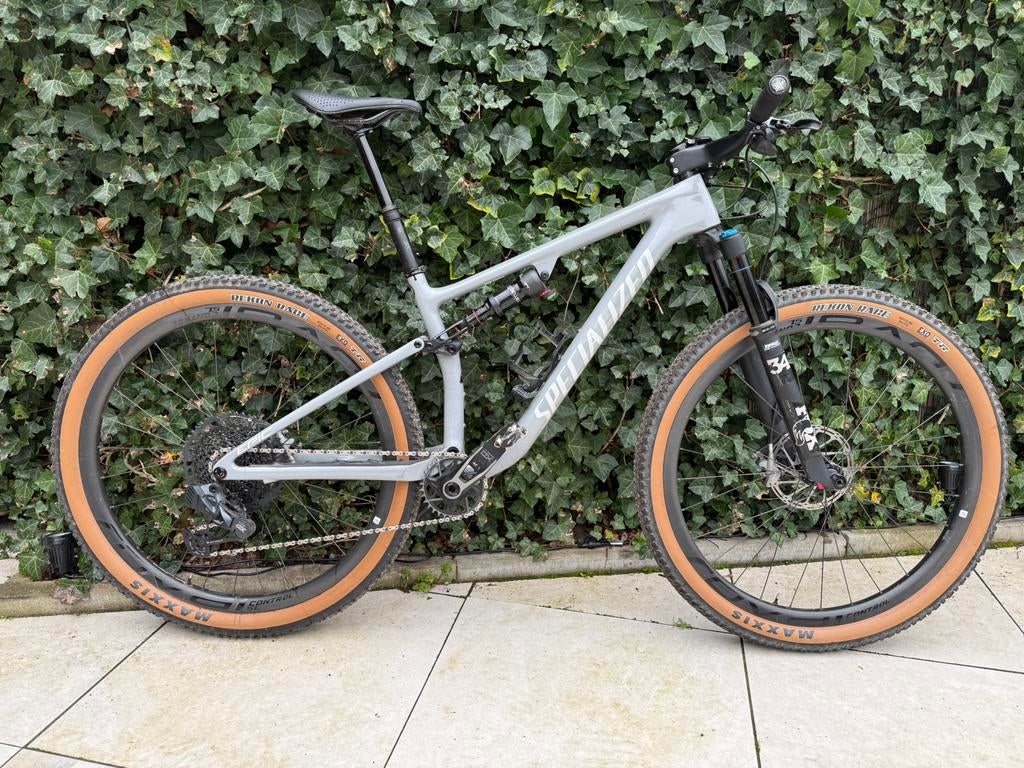 Specialized epic evo 2021 dove grey M, Fietsen en Brommers, Fietsen | Mountainbikes en ATB, Fully, Ophalen, Zo goed als nieuw