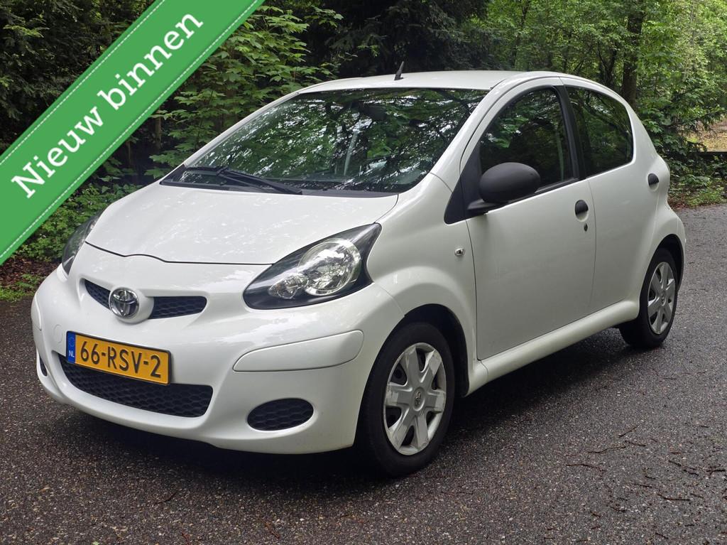 Toyota Aygo 1.0-12V Cool | AIRCO | NAP 1ste eigenaar, Auto's, Toyota, Voorwielaandrijving, Euro 5, Gebruikt, 4 stoelen
