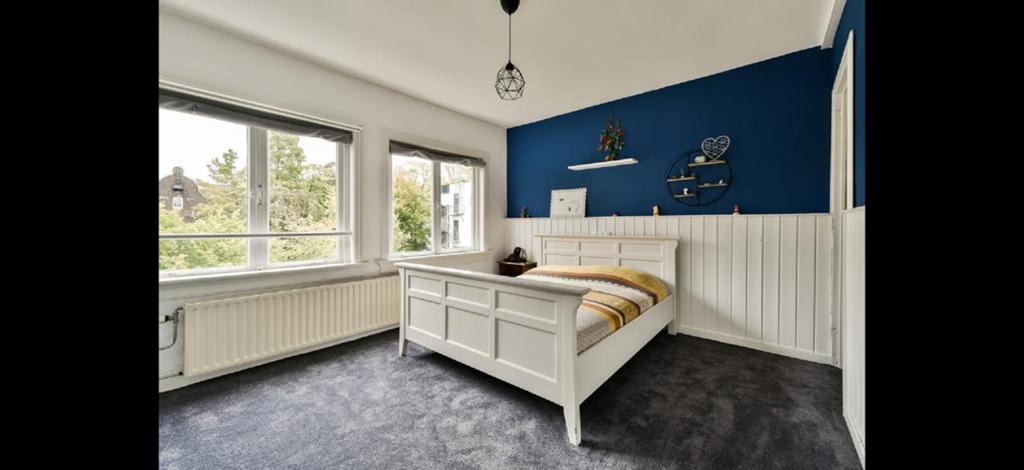 Tweepersoons bed met lattenbodems (2x80cm), Gebruikt, Wit, Tweepersoons, Ophalen of Verzenden