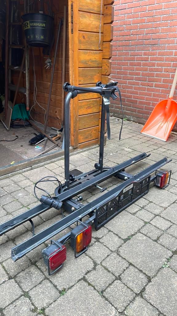 Fietsen drager, Ophalen, Zo goed als nieuw, Trekhaakdrager