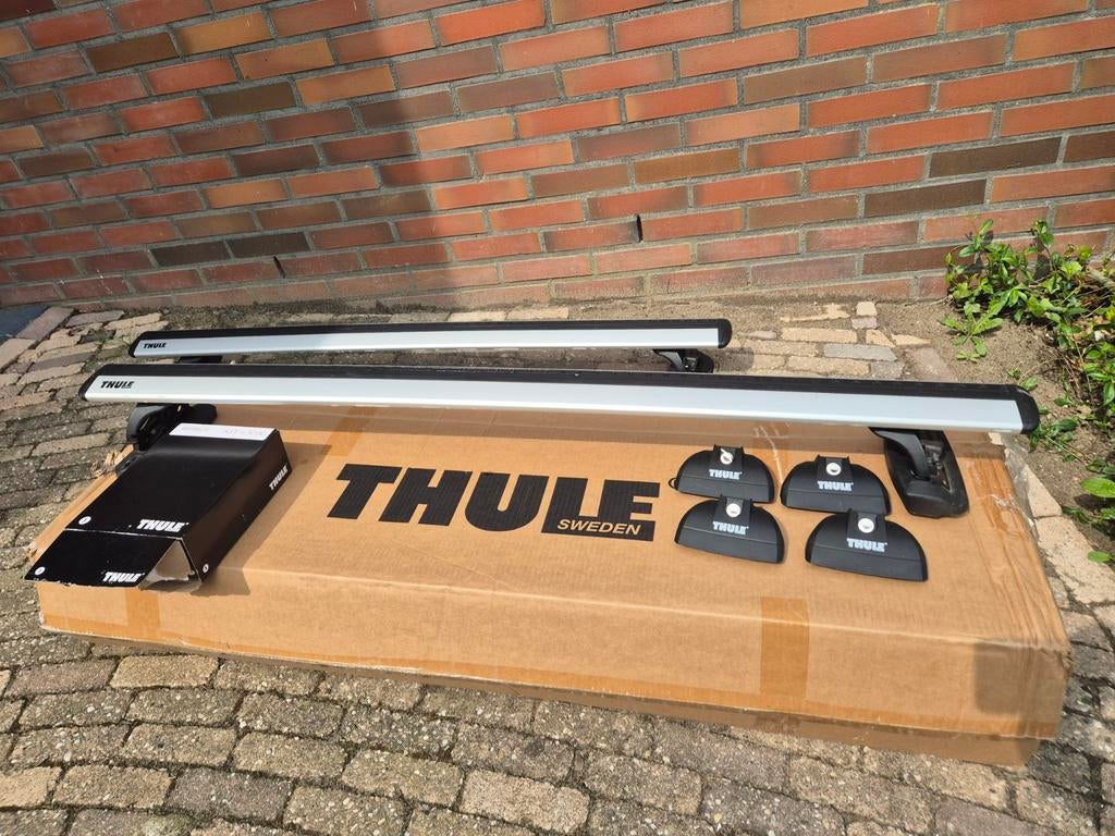 Thule dakdragerset met WingBar Evo en Kit 183090, Auto diversen, Dakdragers, Zo goed als nieuw, Ophalen