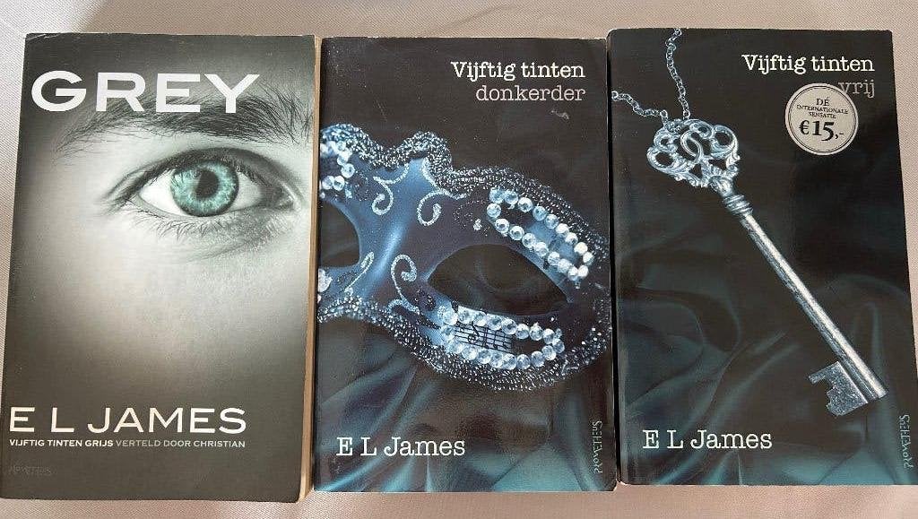 3 Lees boek Fifty shades of Grey samen €5, Boeken, Ophalen, Gelezen