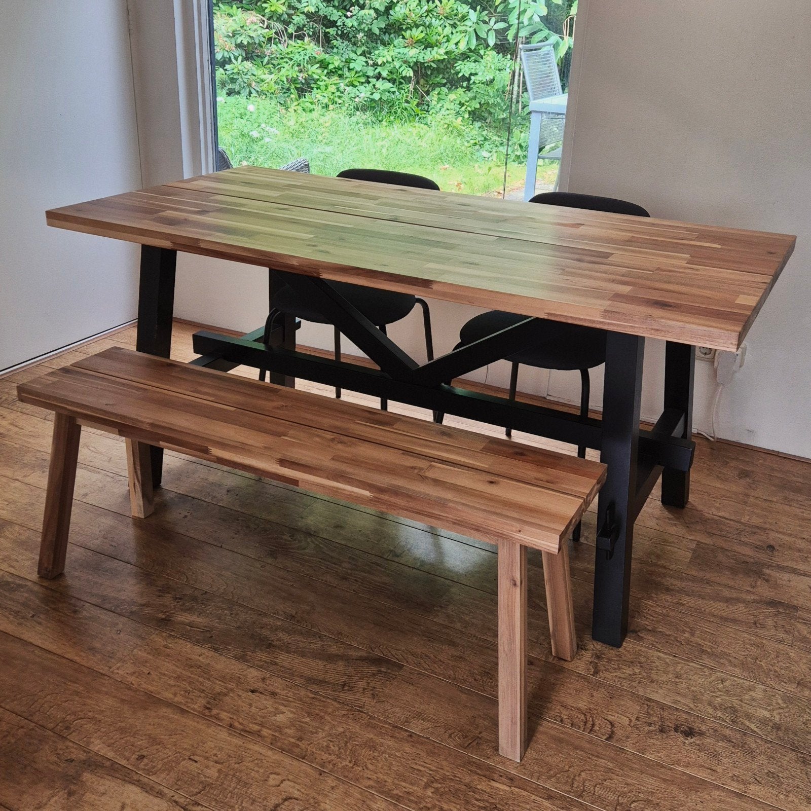 Eettafel Ikea Skogsta 160x81x74 plus bankje Acacia hout, Ophalen of Verzenden, Zo goed als nieuw, Vier personen, Rechthoekig