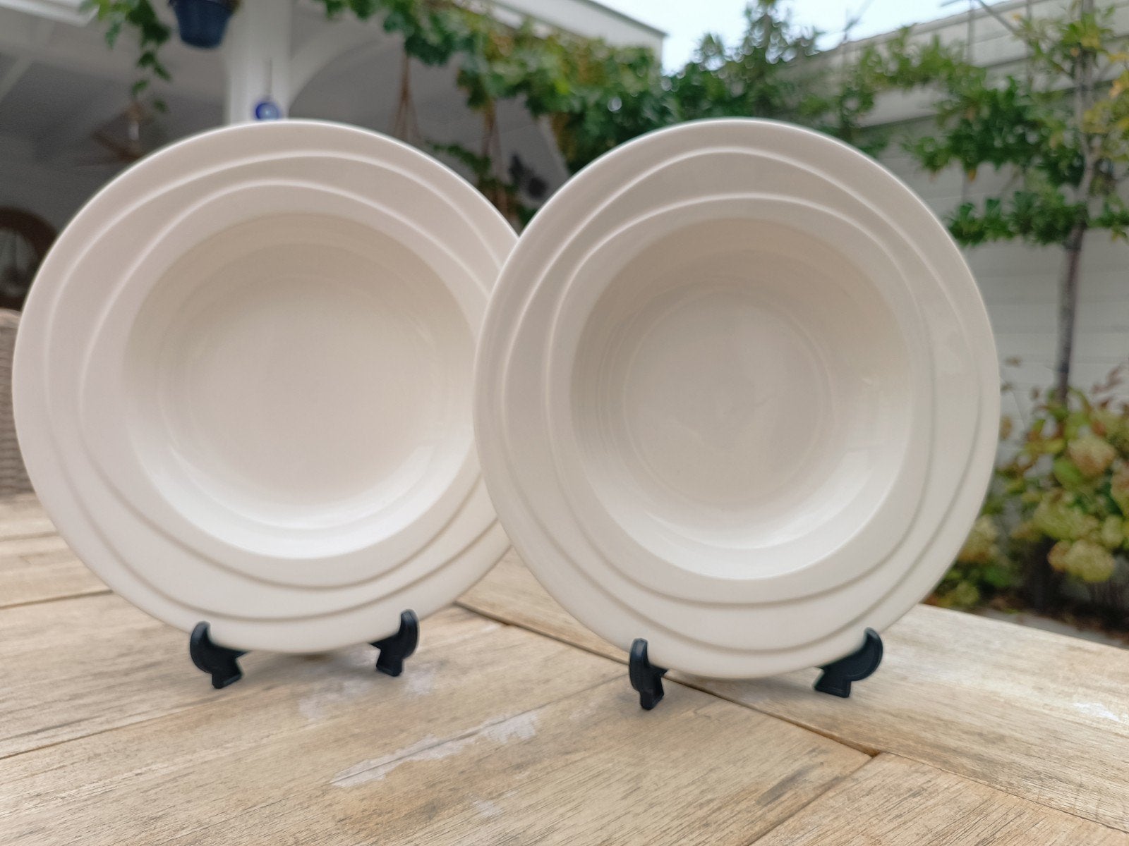 2x Jamie Oliver Waves pastaborden 23 cm, Huis en Inrichting, Overige merken, Keramiek, Ophalen of Verzenden, Zo goed als nieuw