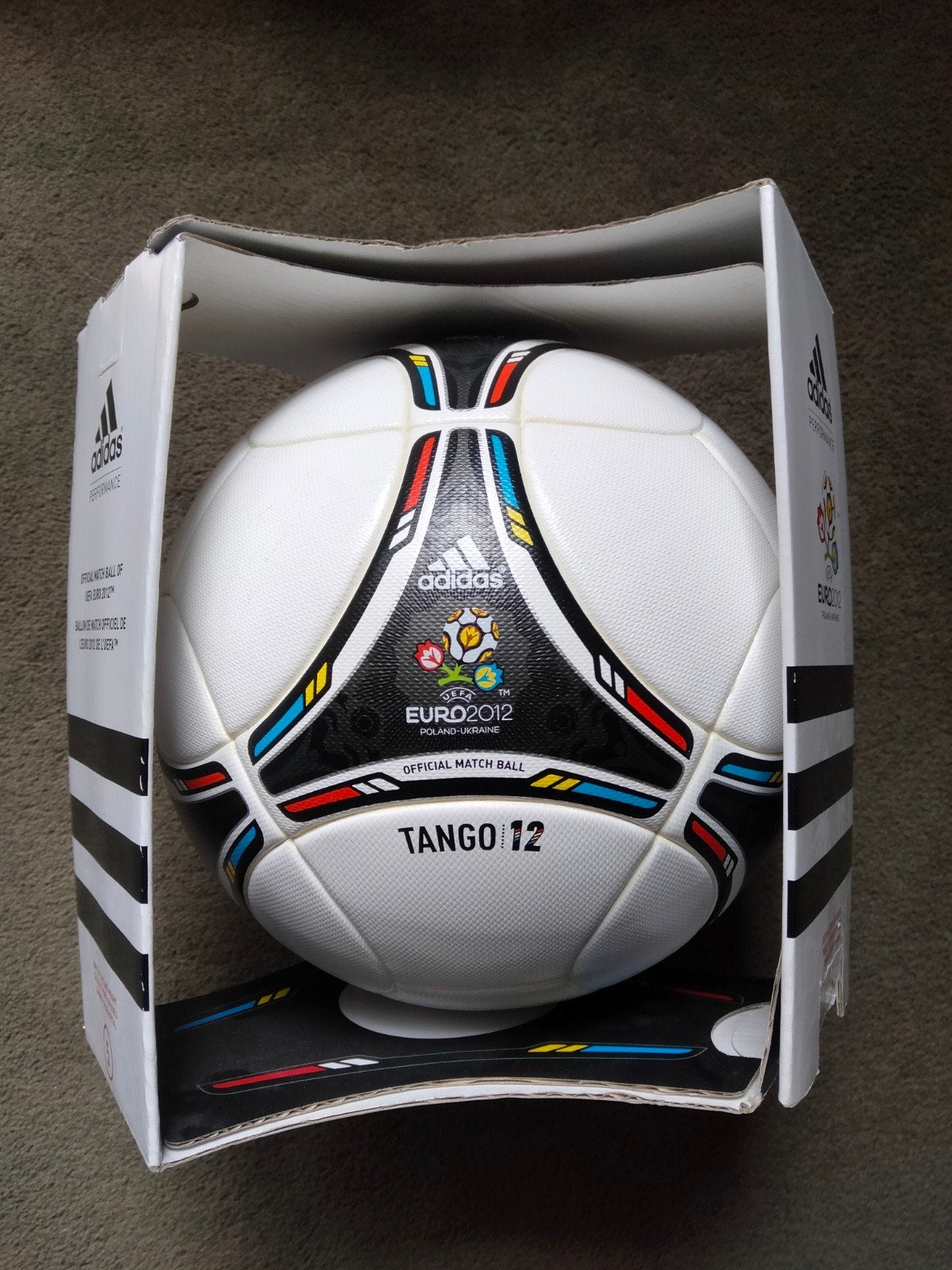Officiële wedstrijdbal Adidas EK 2012. Ongebruikt!, Maat XL, Ophalen of Verzenden, Nieuw, Bal