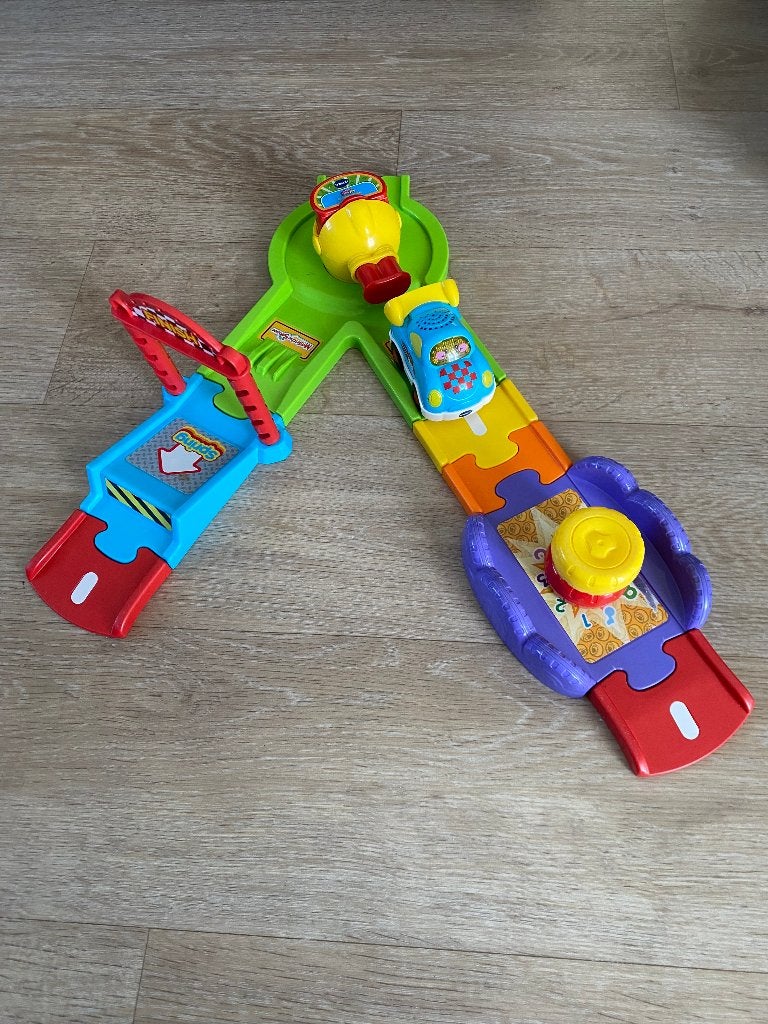VTech Toet toet - Lanceerbaan deluxe met Raf raceauto, Ophalen, Zo goed als nieuw, 2 tot 4 jaar