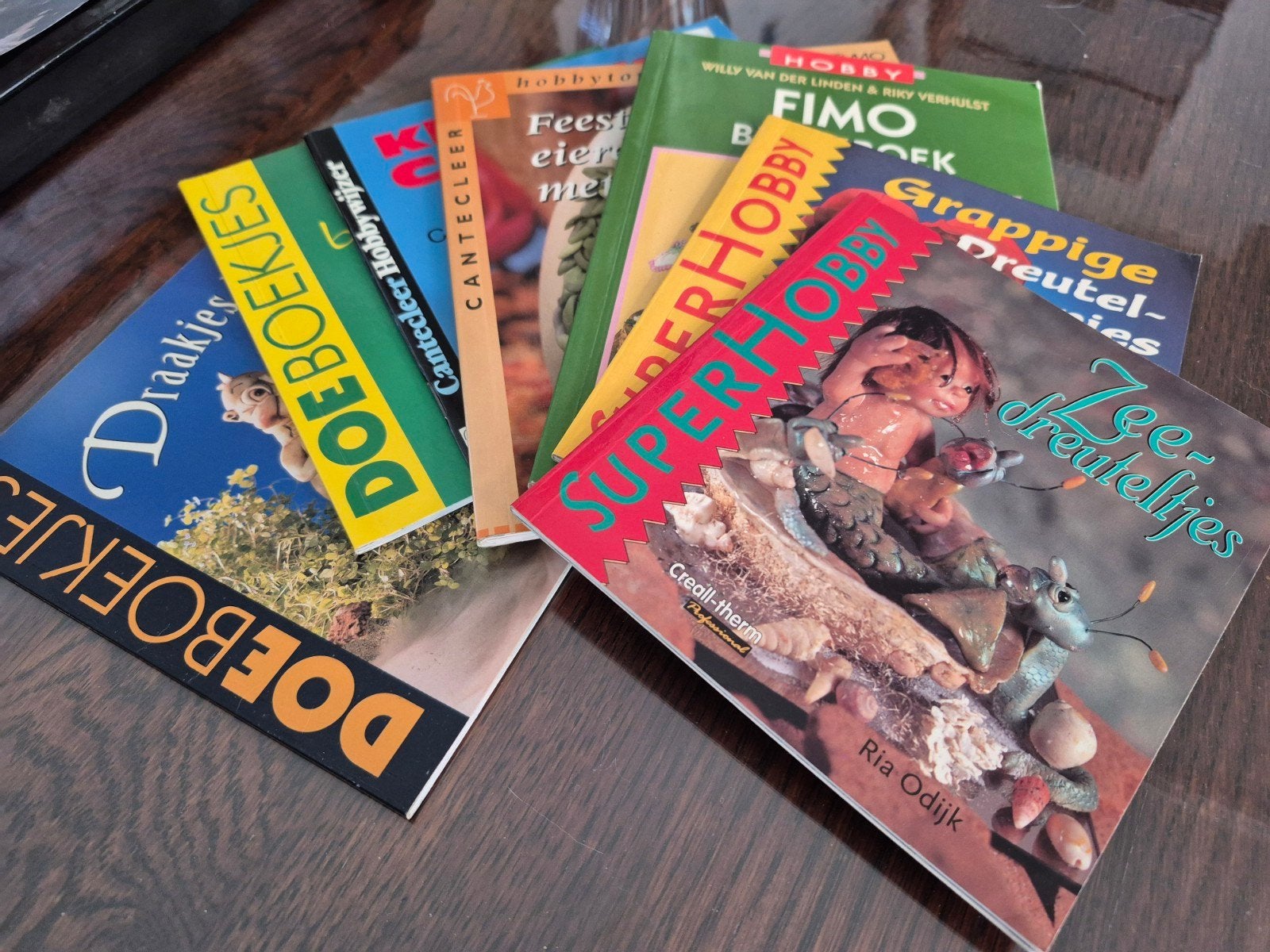 Boetseerboeken: Draakjes, Fimo Beren, Zeedreuteltjes en meer, Ophalen of Verzenden, Zo goed als nieuw, Kleien en Boetseren