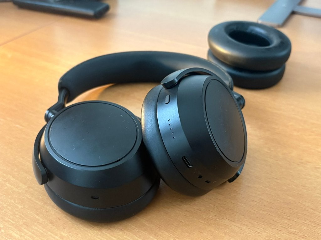 Sennheiser Momentum 4 + extra pads