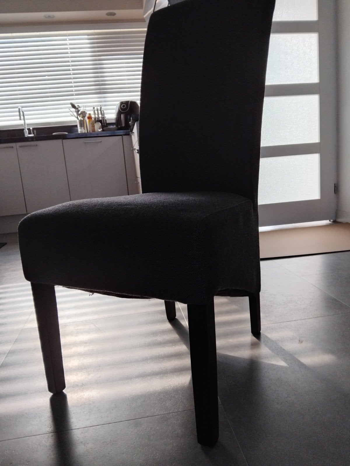 6 Grijze eethoekstoelen - Goed onderhouden, Huis en Inrichting, Ophalen, Zo goed als nieuw, Vijf, Zes of meer stoelen, Stof