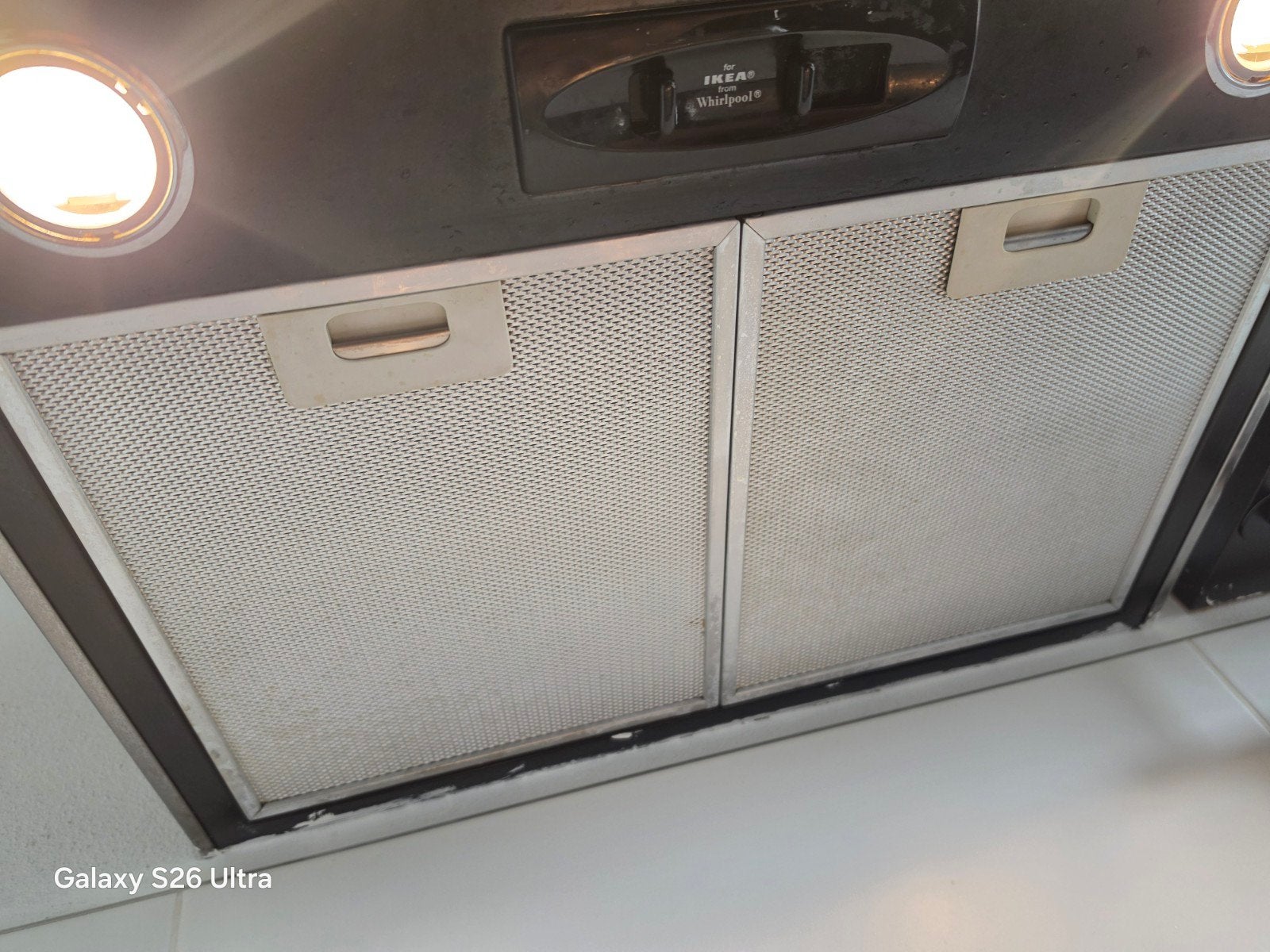 Werkende zwarte IKEA / Whirlpool schouwafzuigkap 60 cm, Witgoed en Apparatuur, Gebruikt, Wandschouwkap, Ophalen of Verzenden, Vrijstaand