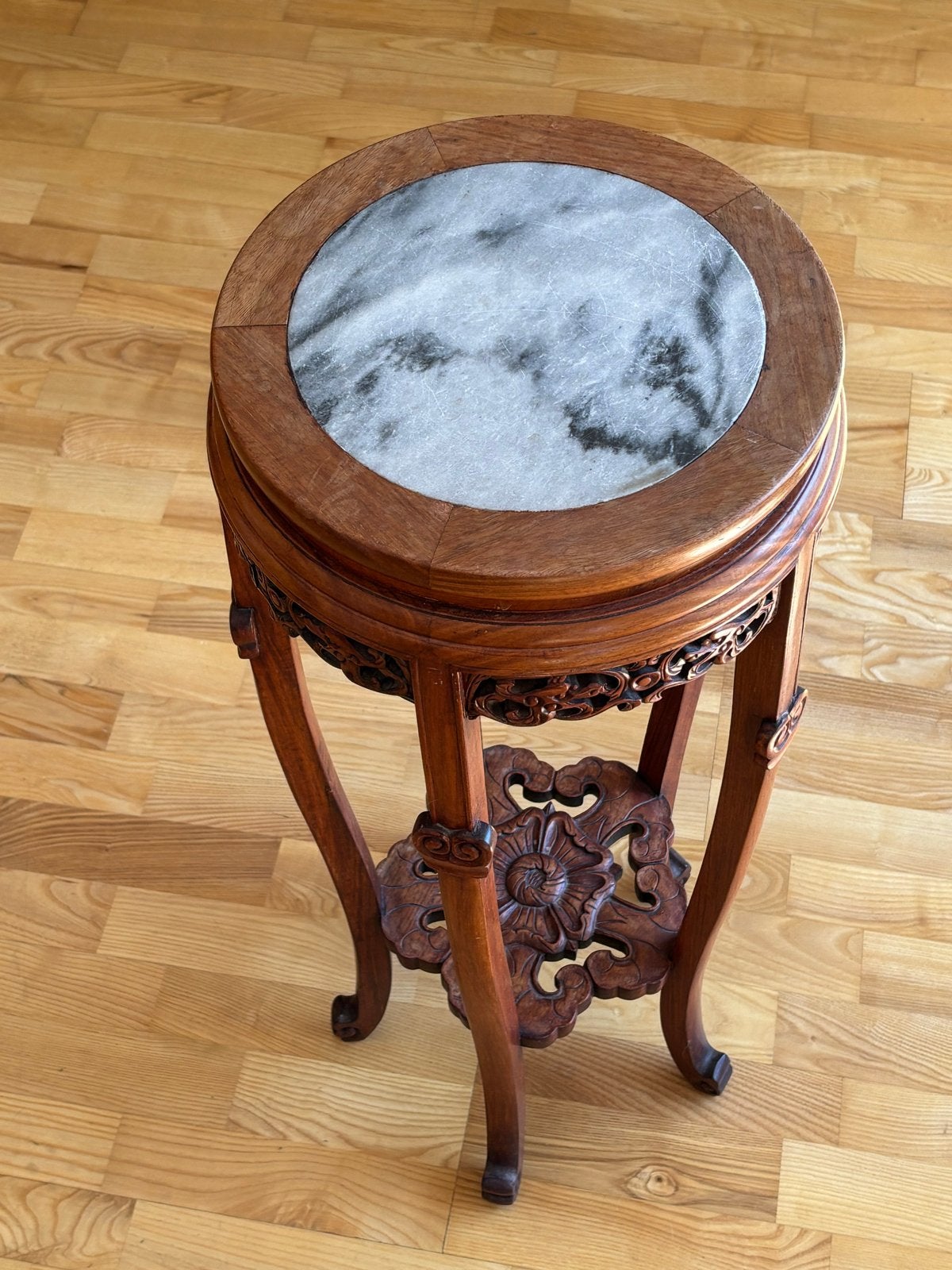 Antieke Chinese bijzettafel met marmeren blad, Antiek en Kunst, Ophalen