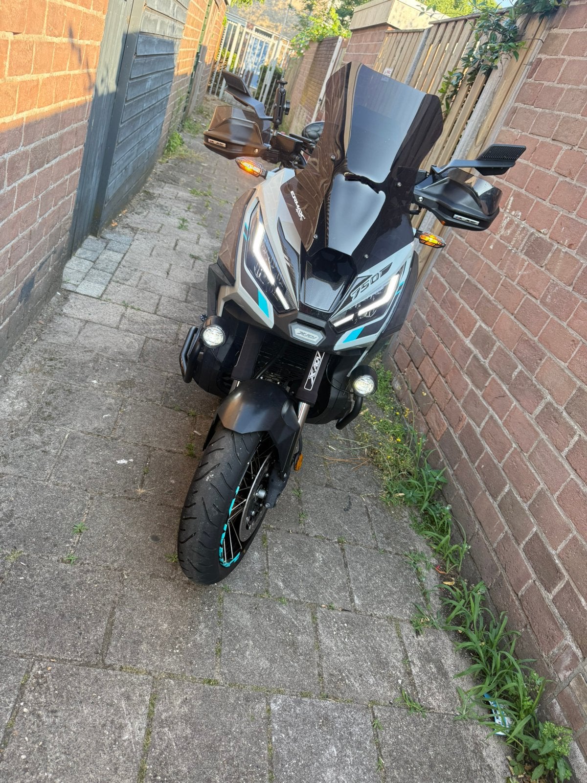 Honda X-ADV 750 2024 full option 9500km, 750 cc, 2 cilinders, Occasion, Particulier