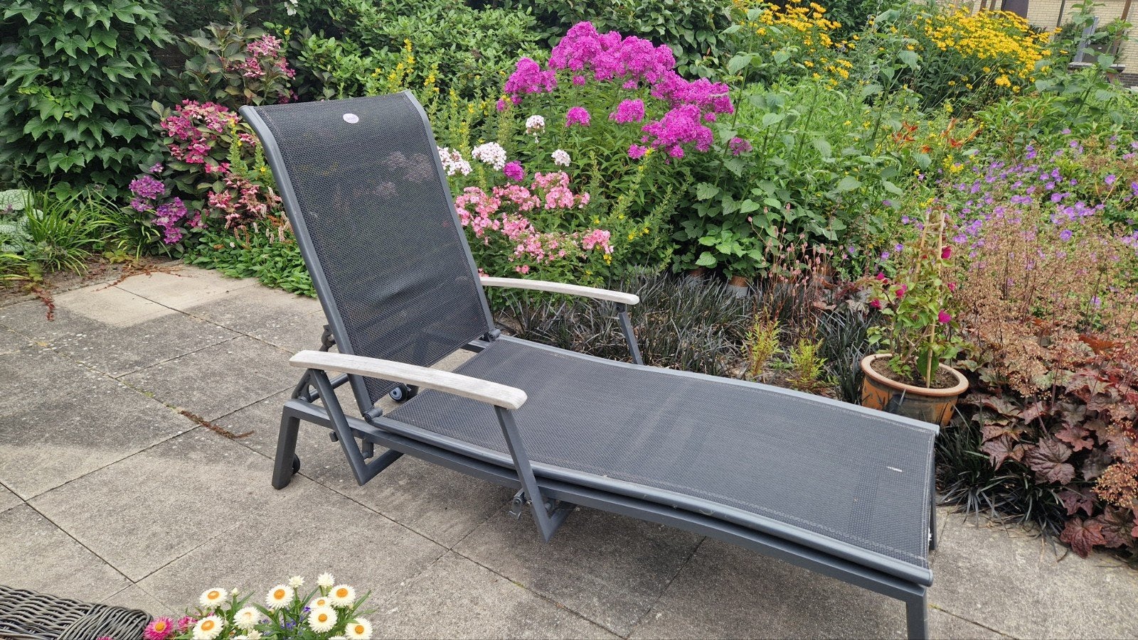 Ligbed/lounger Hartman Alice Comfort, Tuin en Terras, Ophalen, Zo goed als nieuw, Aluminium, Verstelbaar