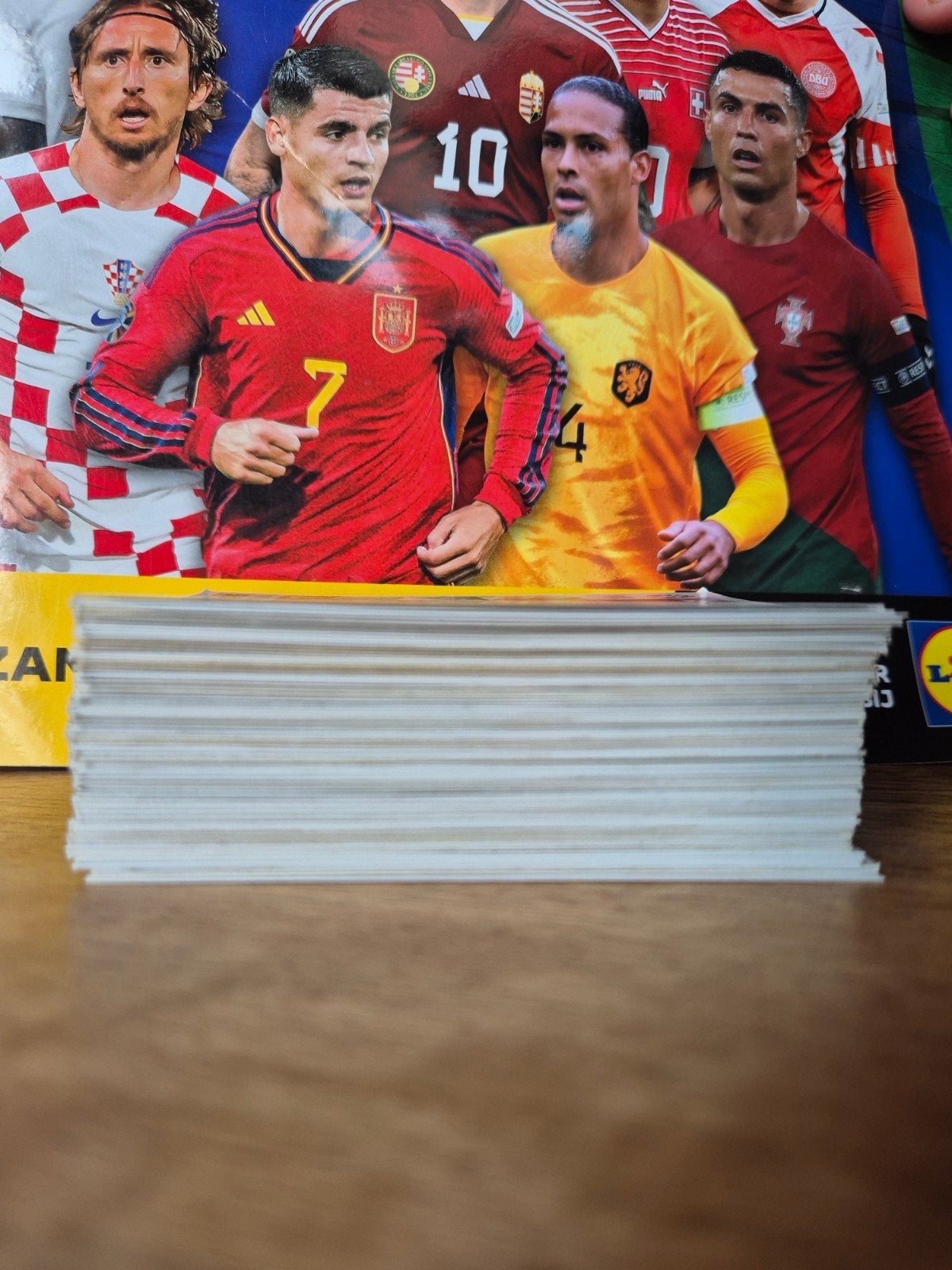 UEFA EK 2024 - plaatjes van TOPPS, Verzamelen, Ophalen of Verzenden, Zo goed als nieuw, Buitenlandse clubs, Poster, Plaatje of Sticker