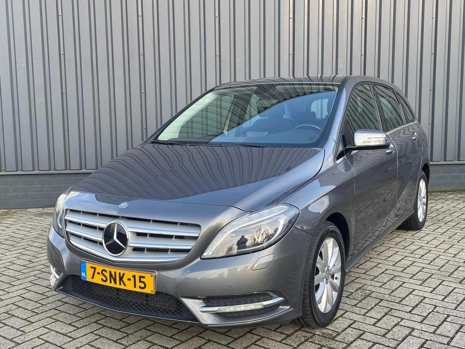 Mercedes-Benz B-klasse 200 Ambition, Carplay, Trekhaak, supe, Auto's, Dealer onderhouden, Gebruikt, Bedrijf, Zilver of Grijs