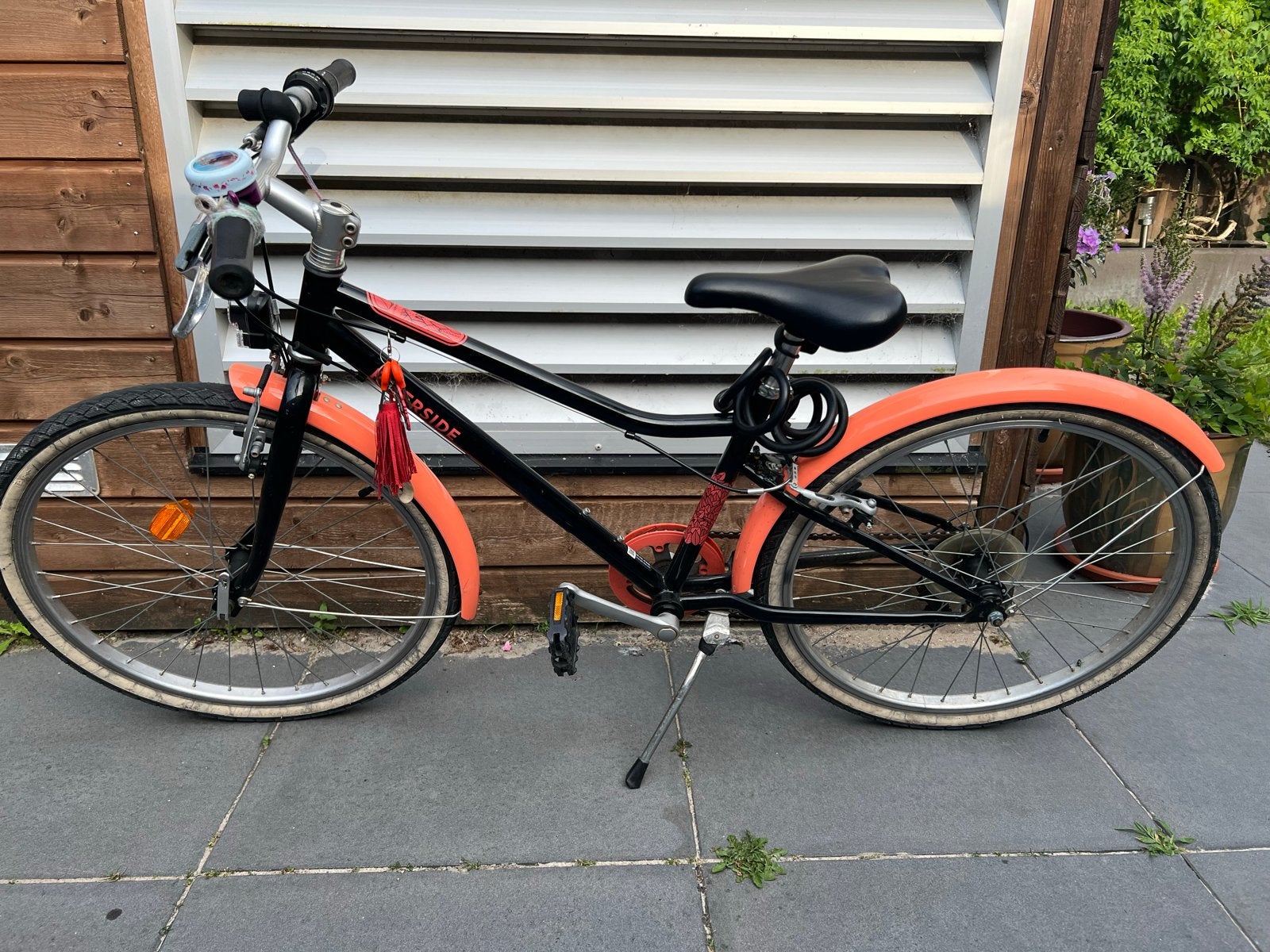 Decathlon 24 inch kinderfiets - Zwart/Oranje, Ophalen of Verzenden, Zo goed als nieuw, Velgrem, 20 inch of meer