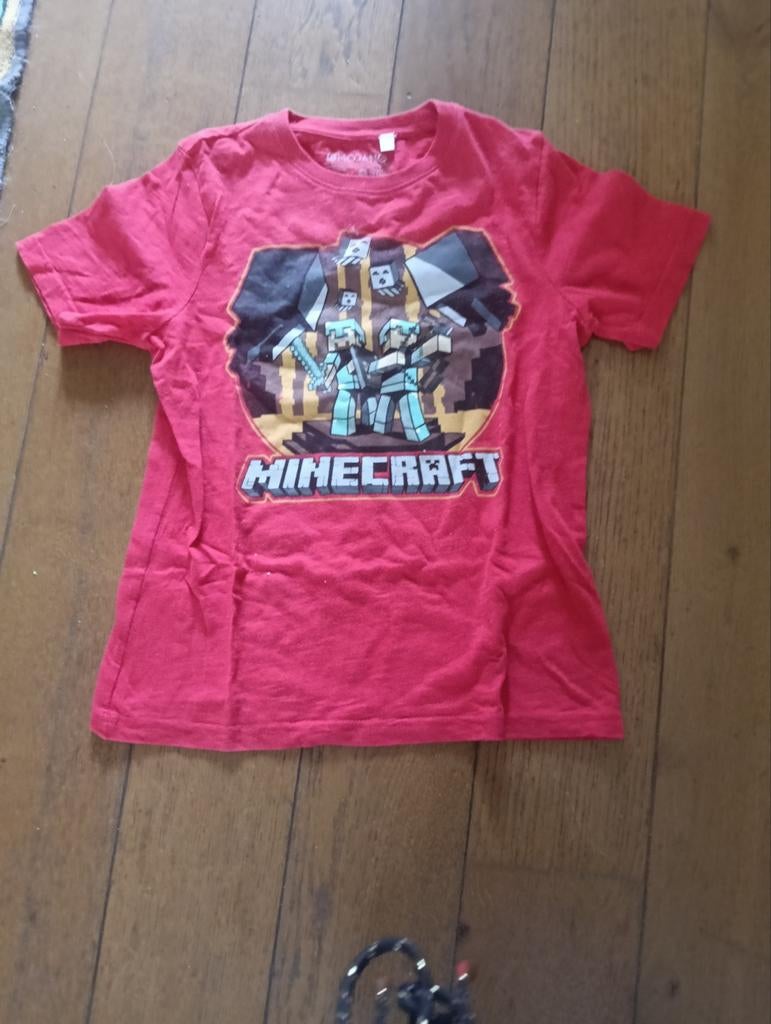 T shirt, Kinderen en Baby's, Kinderkleding | Maat 134, Ophalen of Verzenden, Jongen, Shirt of Longsleeve