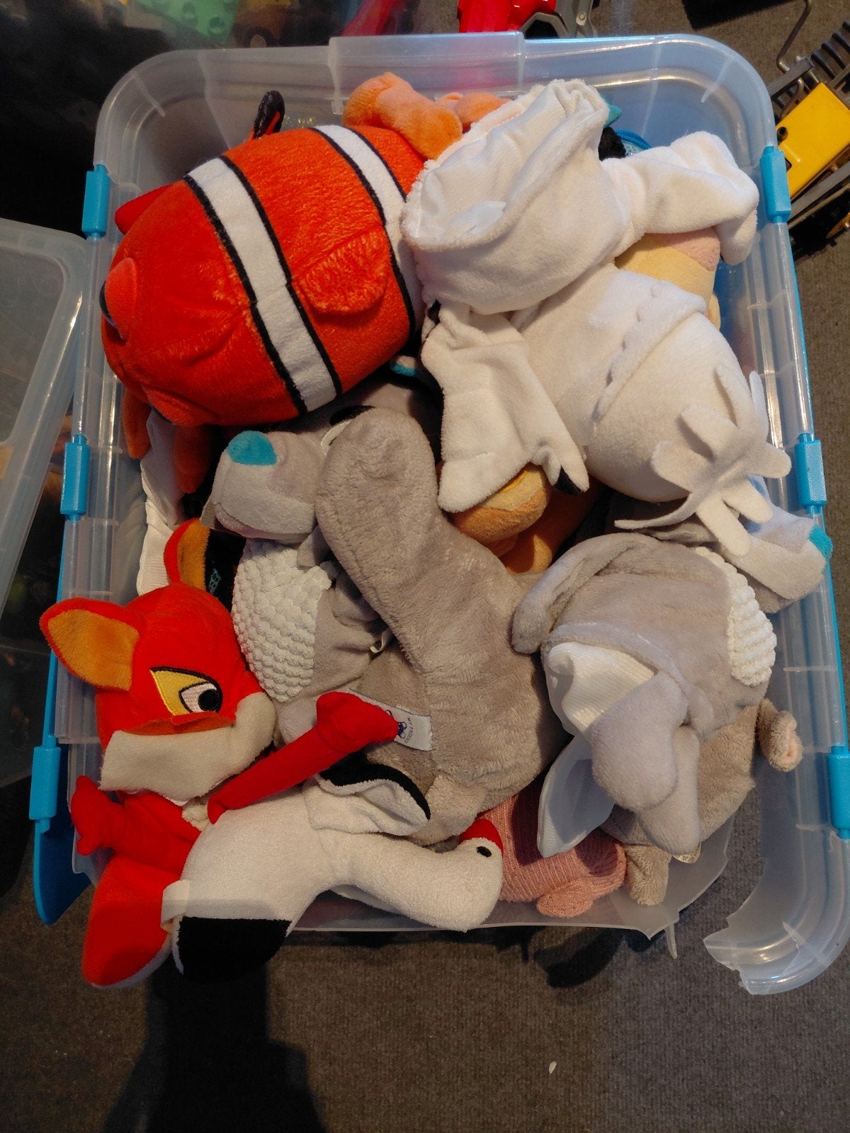 Grote verzameling knuffels, waaronder Nemo en vos, Oranje, Gebruikt, Disney, Ophalen of Verzenden