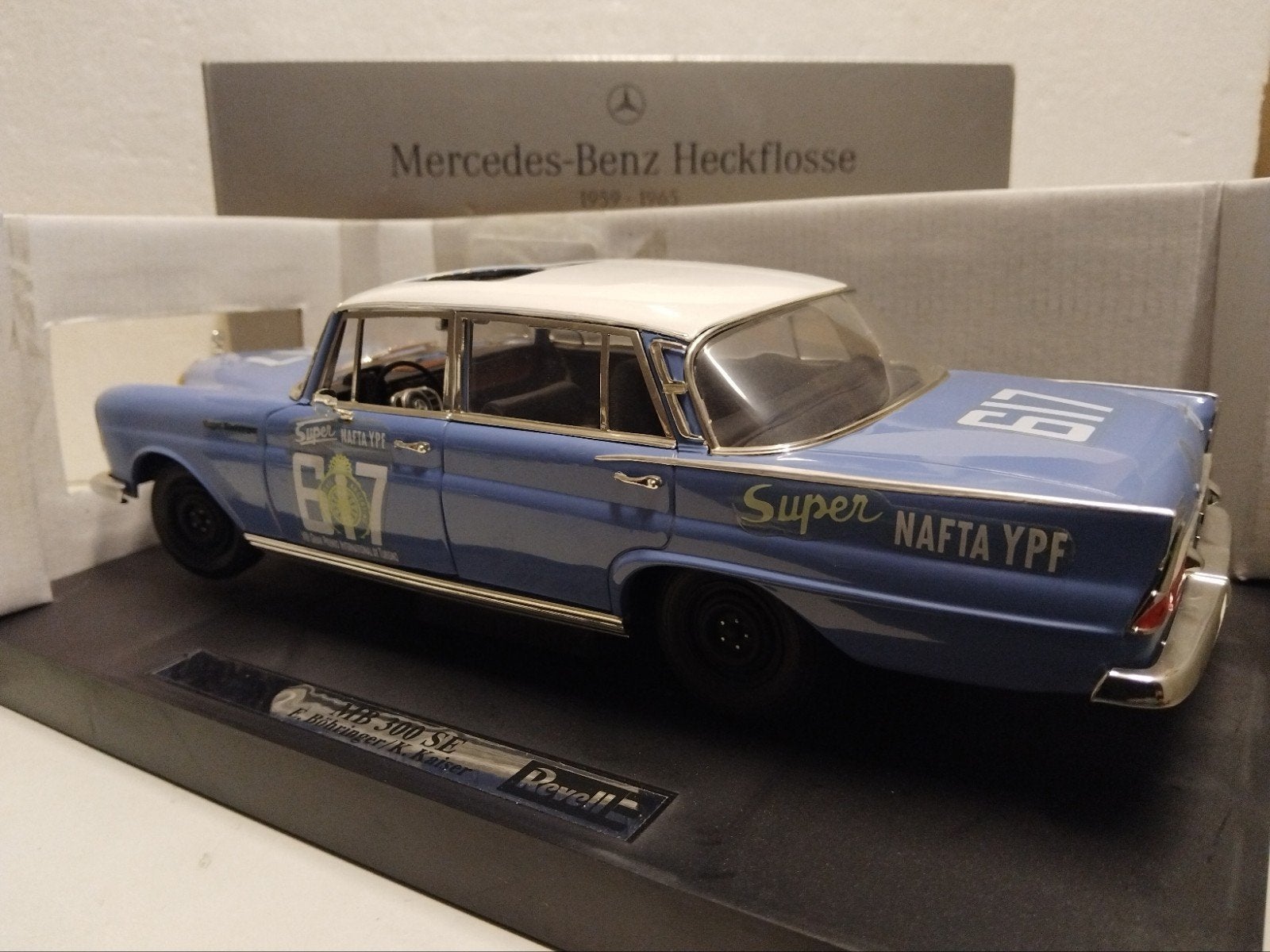 Mercedes Benz 300 SE Super Nafta YPS #617 Revell 1:18 KRD, Ophalen of Verzenden, Zo goed als nieuw, Auto, Revell