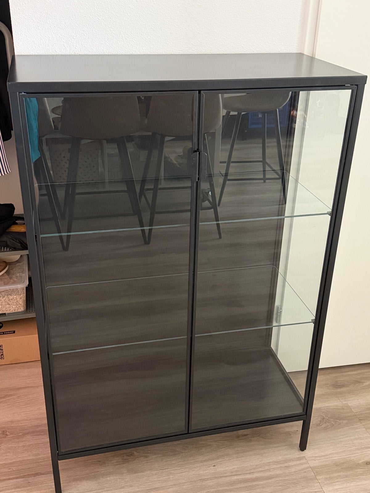 IKEA RUDSTA Vitrinekast, Huis en Inrichting, Kasten | Vitrinekasten, Ophalen, 100 tot 150 cm, 50 tot 100 cm, Zo goed als nieuw