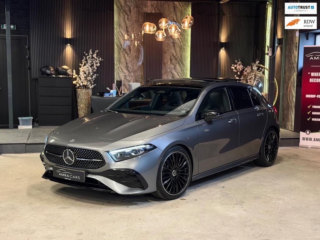 Mercedes-Benz A-klasse 180 AMG Night Edition|PANO|HUD|MEMORY, 136 pk, Gebruikt, 4 cilinders, Leder