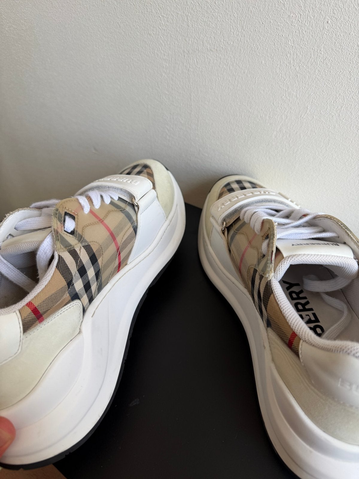 Burberry Ramsey Sneakers - Maat 42.5, Wit, Ophalen of Verzenden, Sneakers of Gympen, Zo goed als nieuw