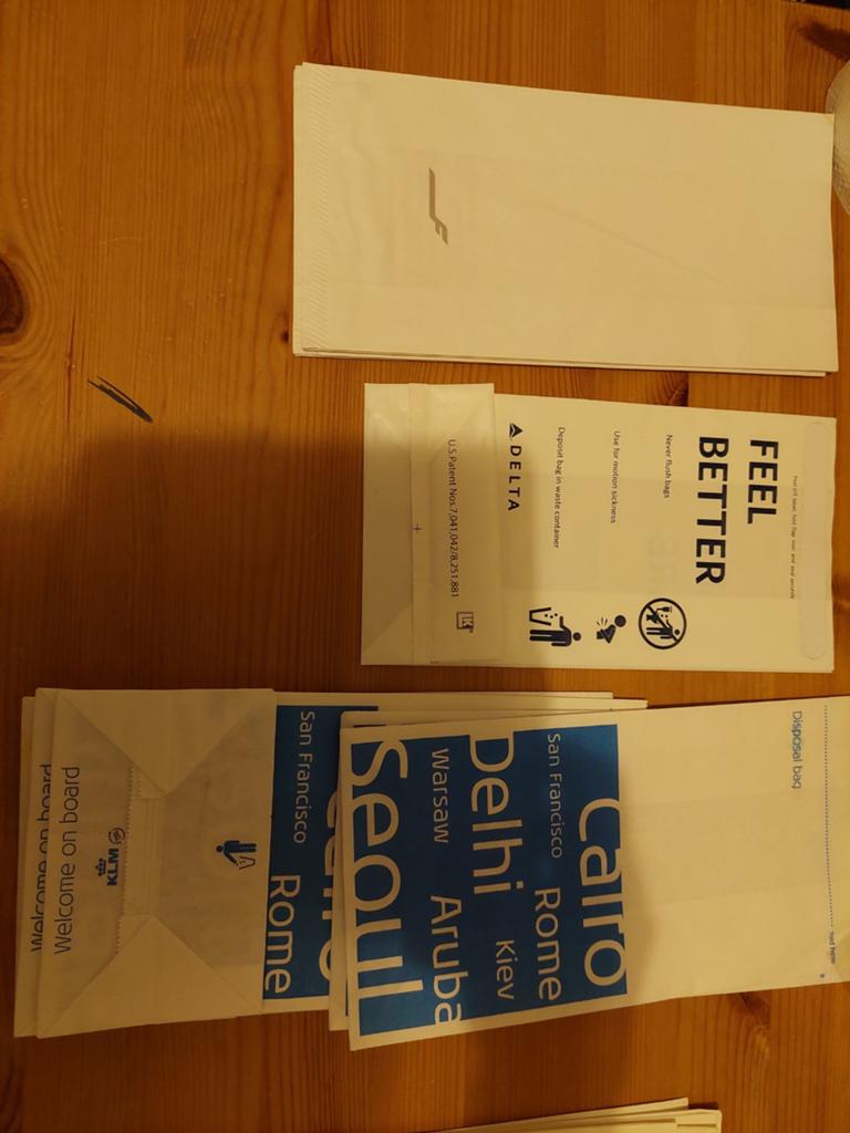 20 KLM, Finair, Air transat en Delta airsickness bags, Ophalen of Verzenden, Nieuw