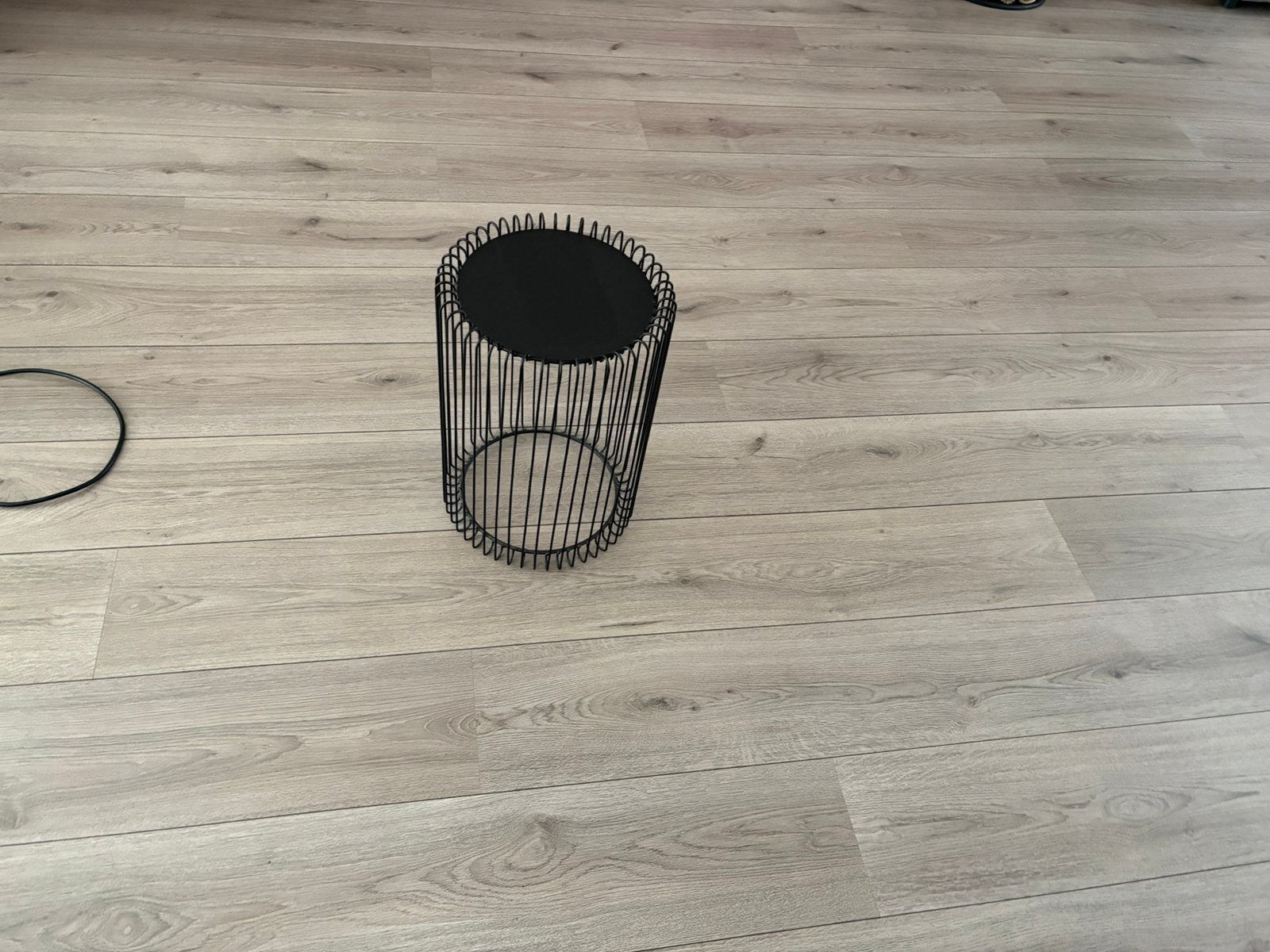 Leuk tafeltje zwarg, Minder dan 55 cm, Rond, Zo goed als nieuw, Ophalen