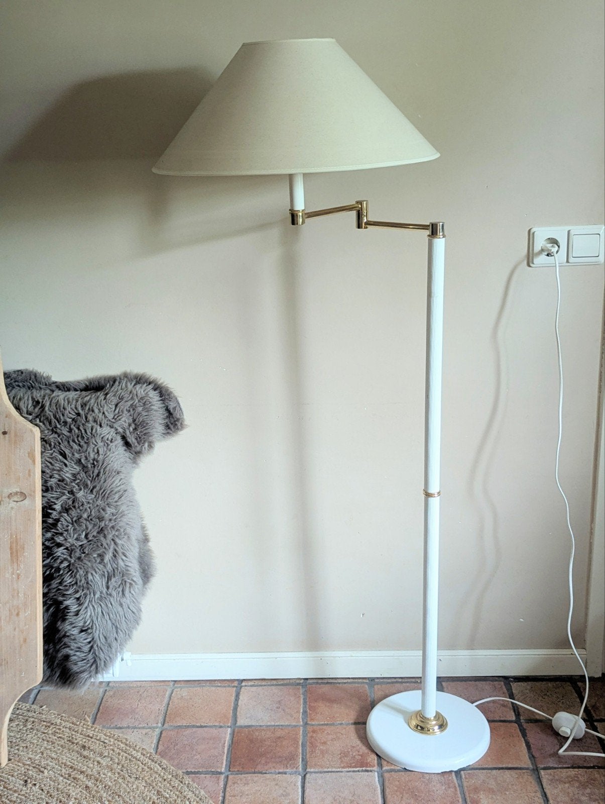 Mid-century vintage swing-arm lamp wit met messing, Ophalen