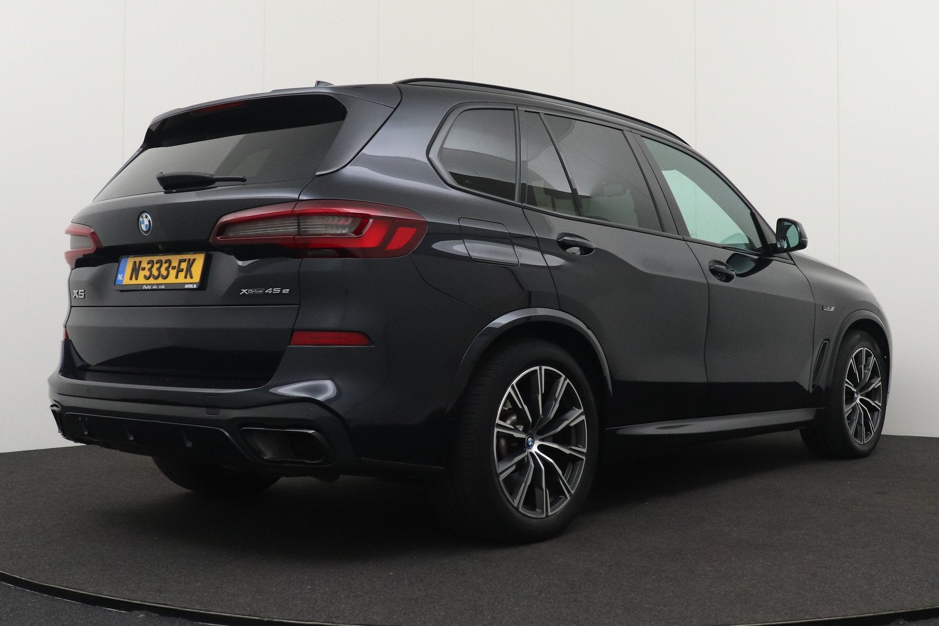 BMW X5 xDrive45e M-Sport+ Adapt. Cruise Carplay Memory, Auto's, Dealer onderhouden, Gebruikt, 138 €/maand, Zwart