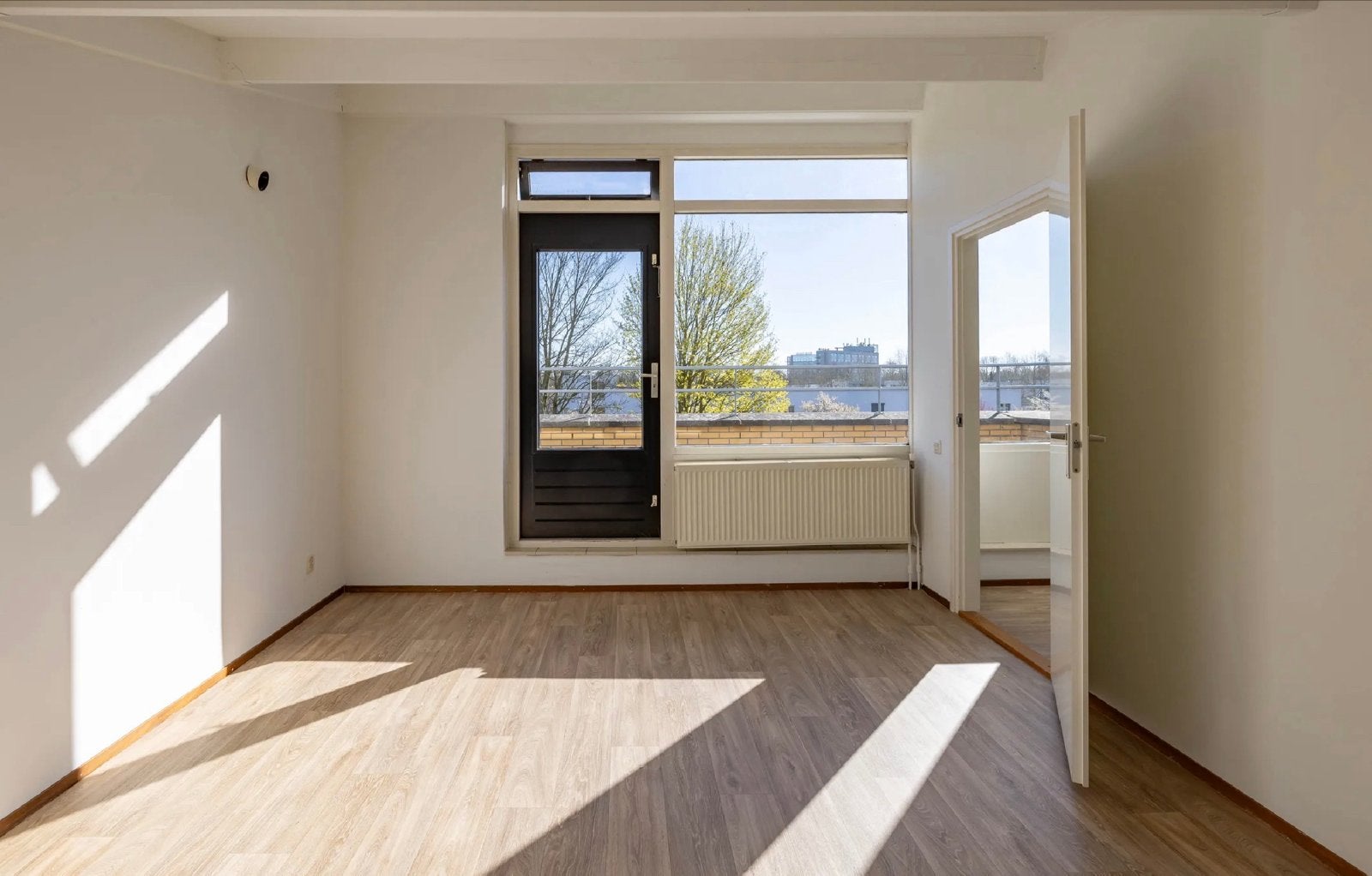 Vinyl vloer houtlook 19m2 - Nieuwstaat, Huis en Inrichting, Stoffering | Vloerbedekking, Ophalen, Bruin, Zo goed als nieuw, Vinyl