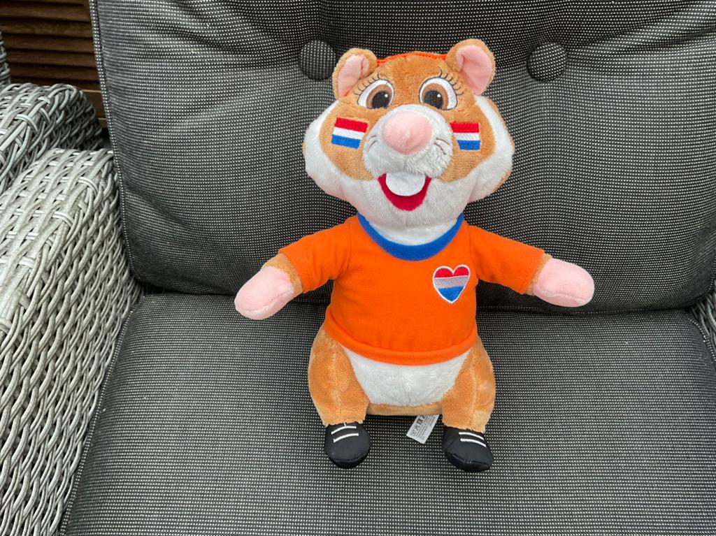 Nieuwe zgan Nederlandse voetbal hamster knuffel Albert Heijn, Albert Heijn, Ophalen