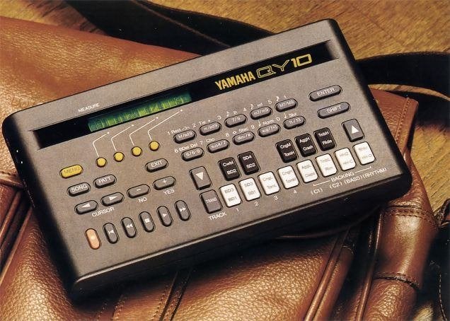 Yamaha QY10 drumcomputer_sequencer, Muziek en Instrumenten, Midi-apparatuur, Gebruikt, Ophalen of Verzenden