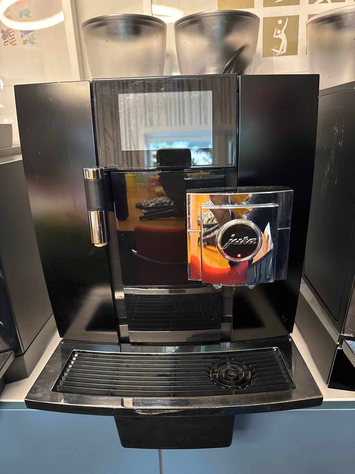 Jura Giga X8c Professionele Koffiemachine - Incl. Onderhoud, Witgoed en Apparatuur, Koffiezetapparaten, Ophalen, Gebruikt, 10 kopjes of meer
