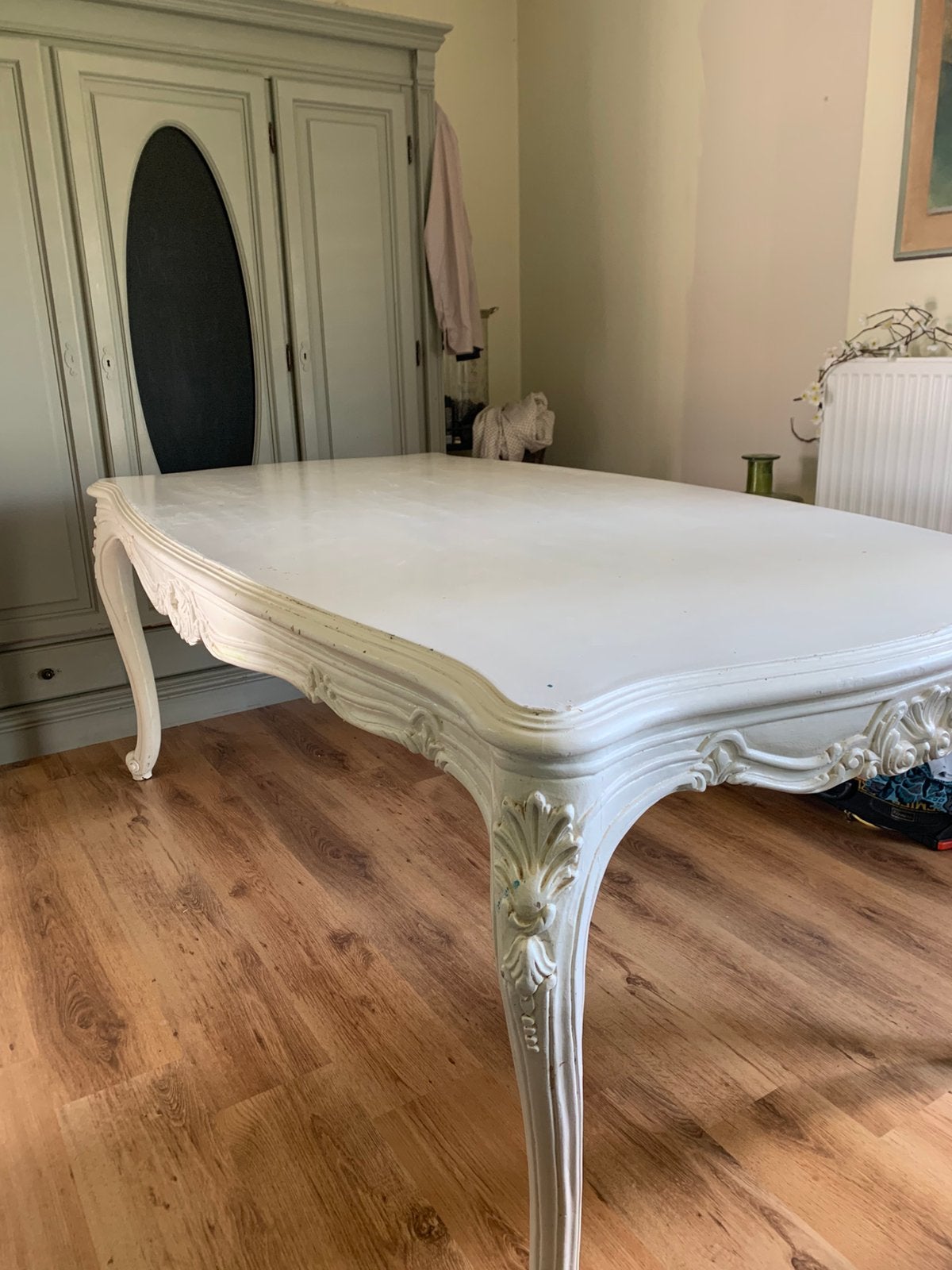 Witte eettafel met houtsnijwerk, Ophalen, Landelijk, Barok, 50 tot 100 cm, Vijf personen of meer