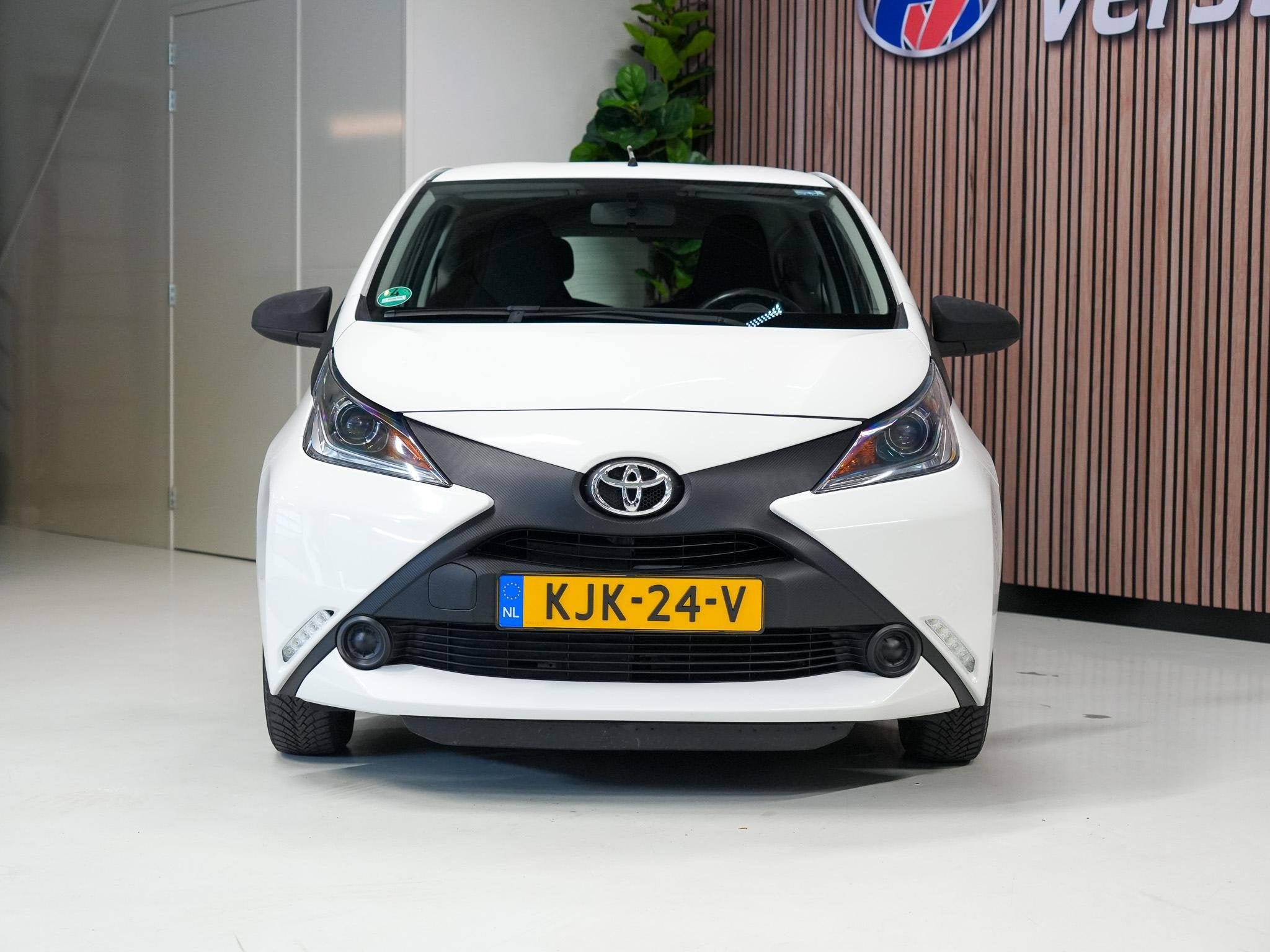 Toyota Aygo 1.0 VVT-i x PDC|Bleuthooth|airco|, Auto's, Voorwielaandrijving, Stof, Gebruikt, Met garantie (alle)