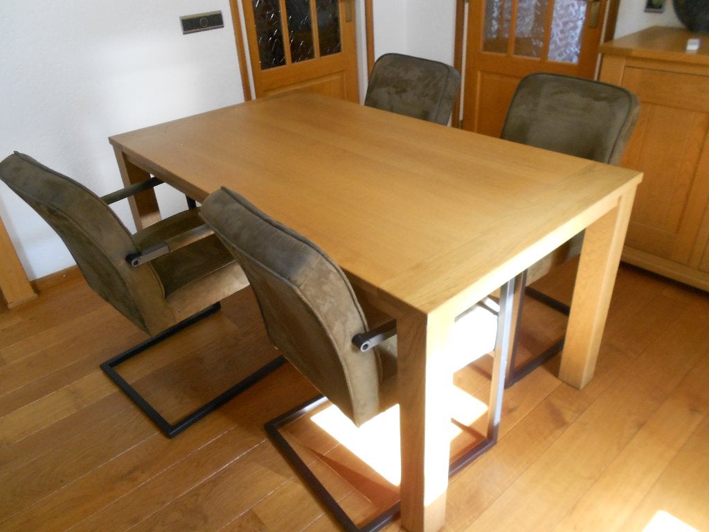 tafel en stoelen, Ophalen, Gebruikt, Overige materialen, Overige typen