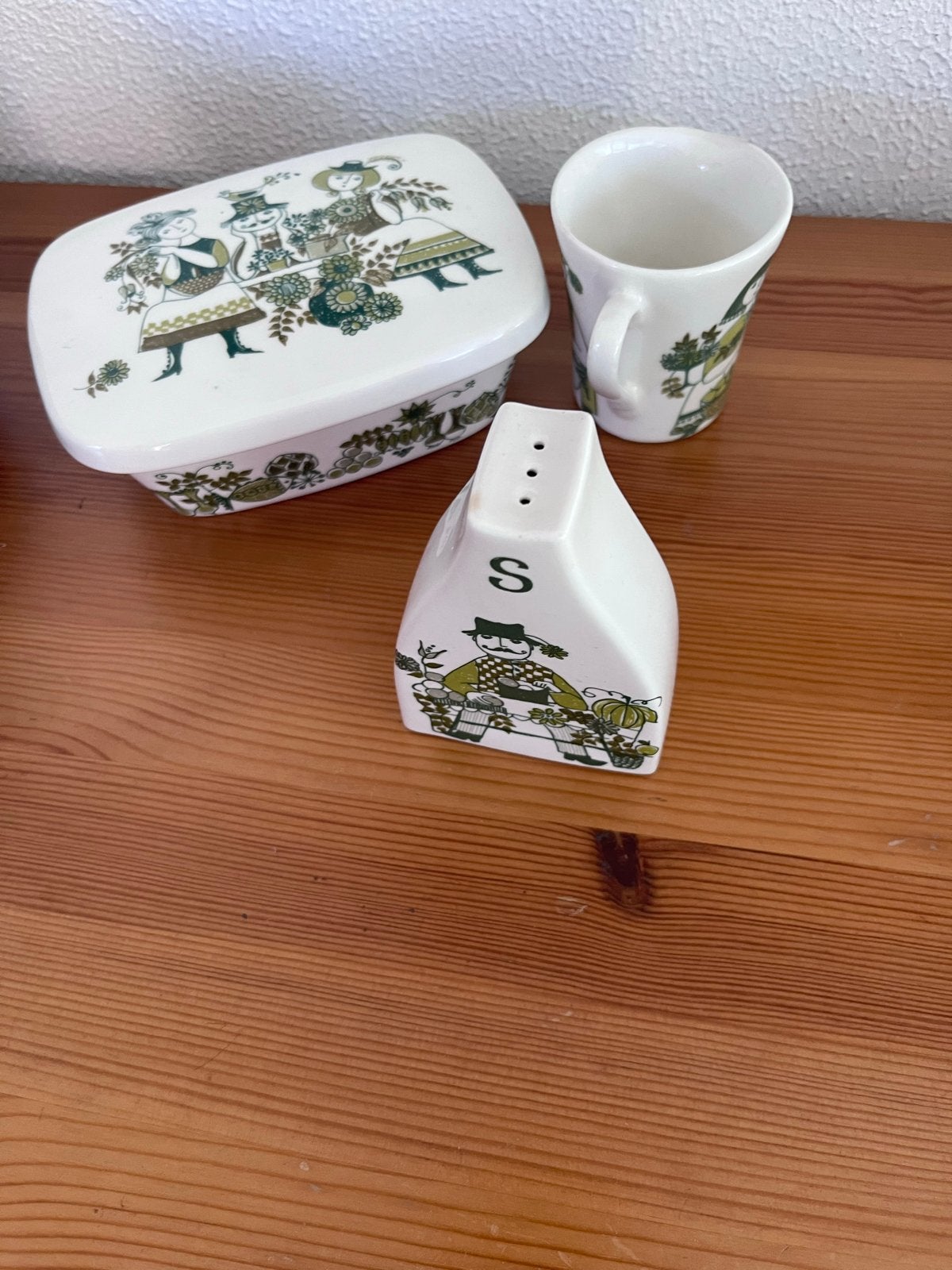Vintage servies (market): botervloot, mok en zoutvaatje, Gebruikt, Overige merken, Keramiek, Overige typen