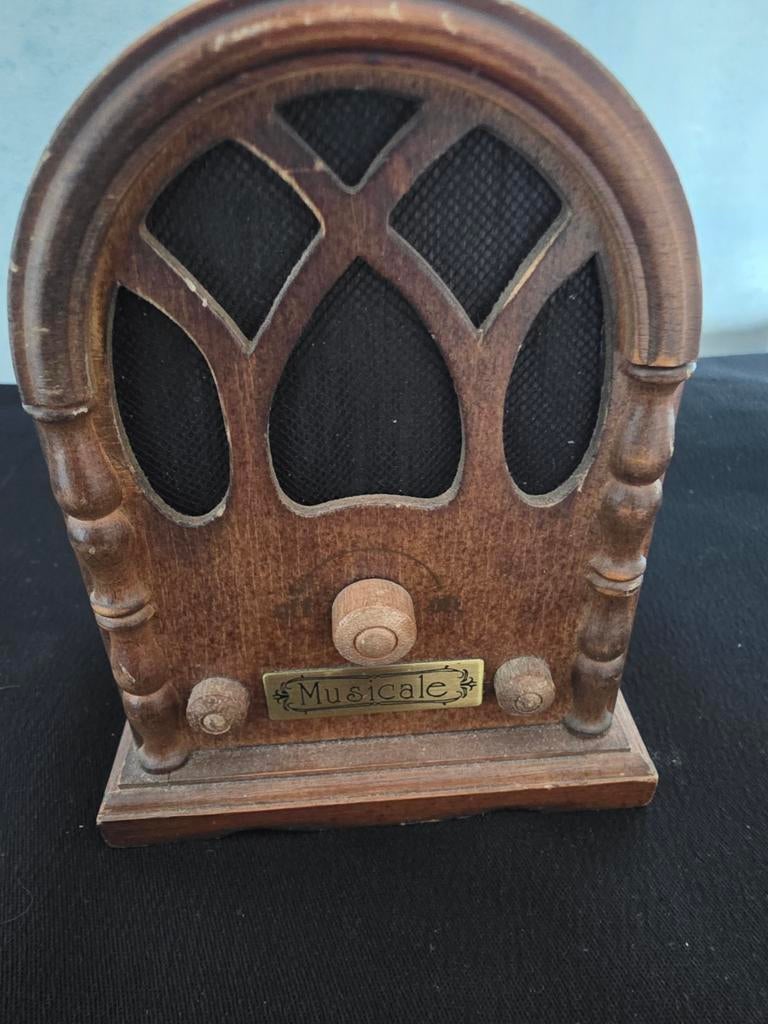 Houten speeldoos in radio vorm - Asahi - Vintage, Antiek en Kunst, Antiek | Overige Antiek, Ophalen of Verzenden